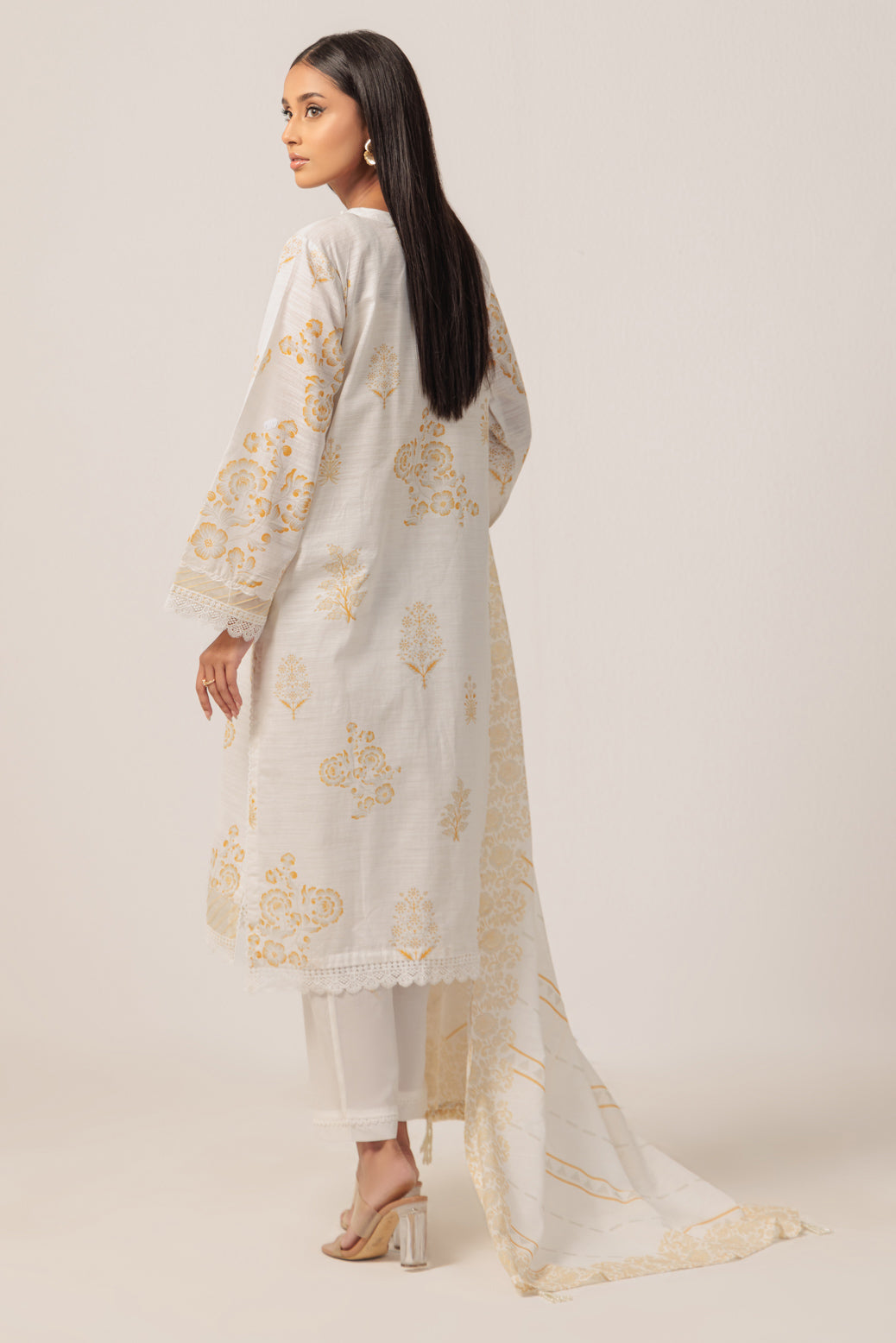 Bonanza Satrangi | O White Cambric 3 Piece (WS6243P27) 16 White