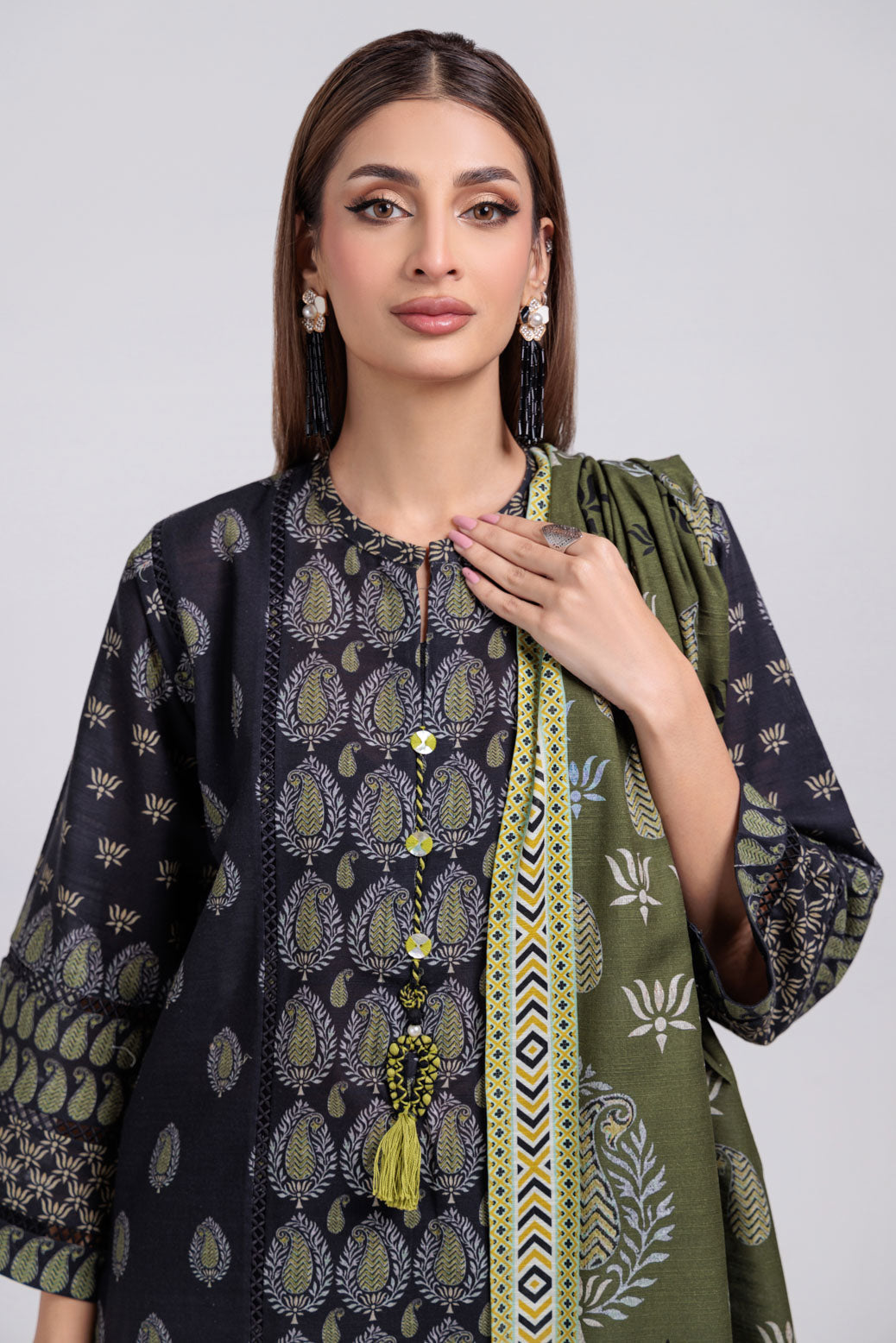 Bonanza Satrangi | Black Khaddar 3 Piece (WS6243P45) 10 Black
