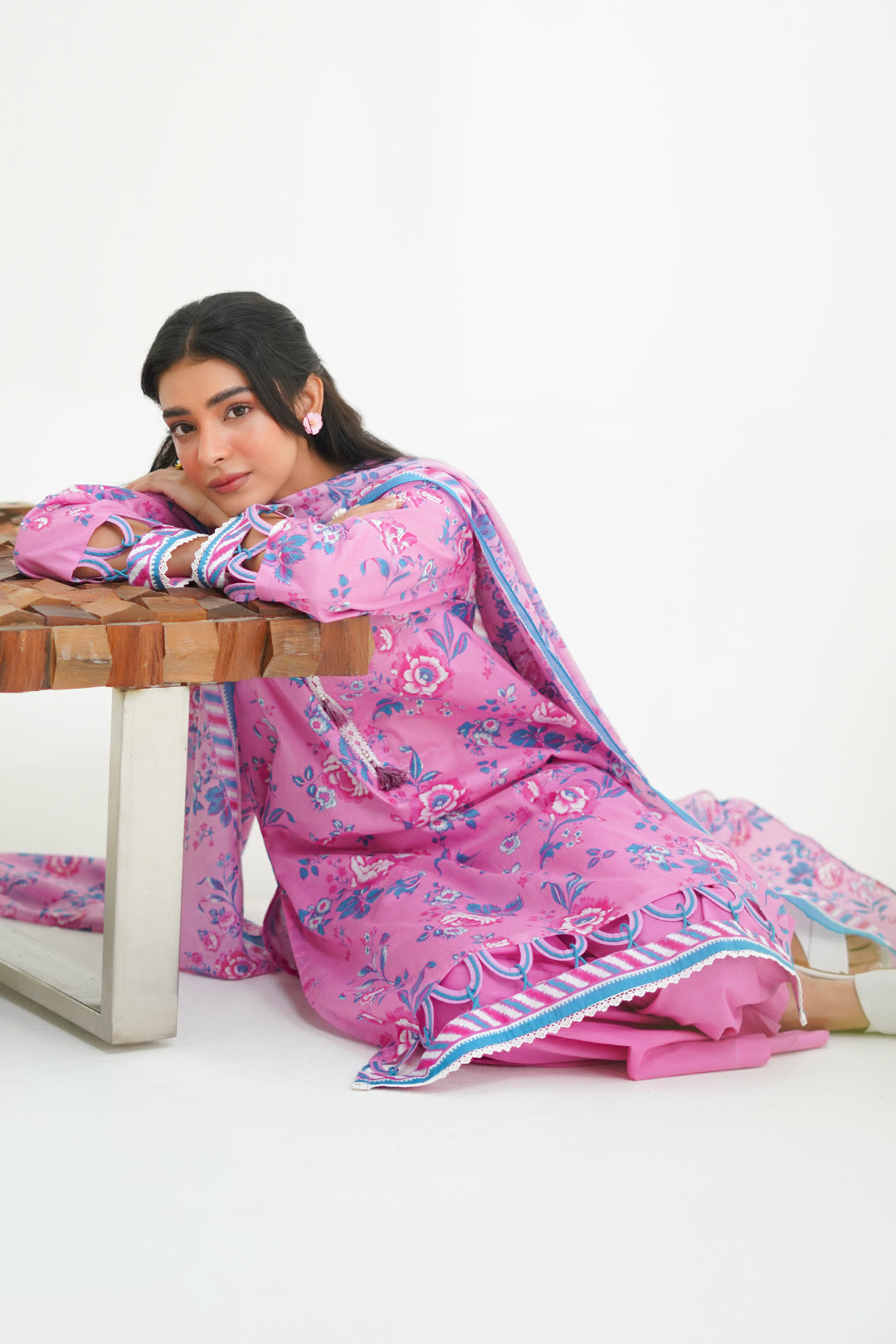 Zellbury | Unstitched 3 Piece Lawn | Shirt Shalwar Dupatta - 1569