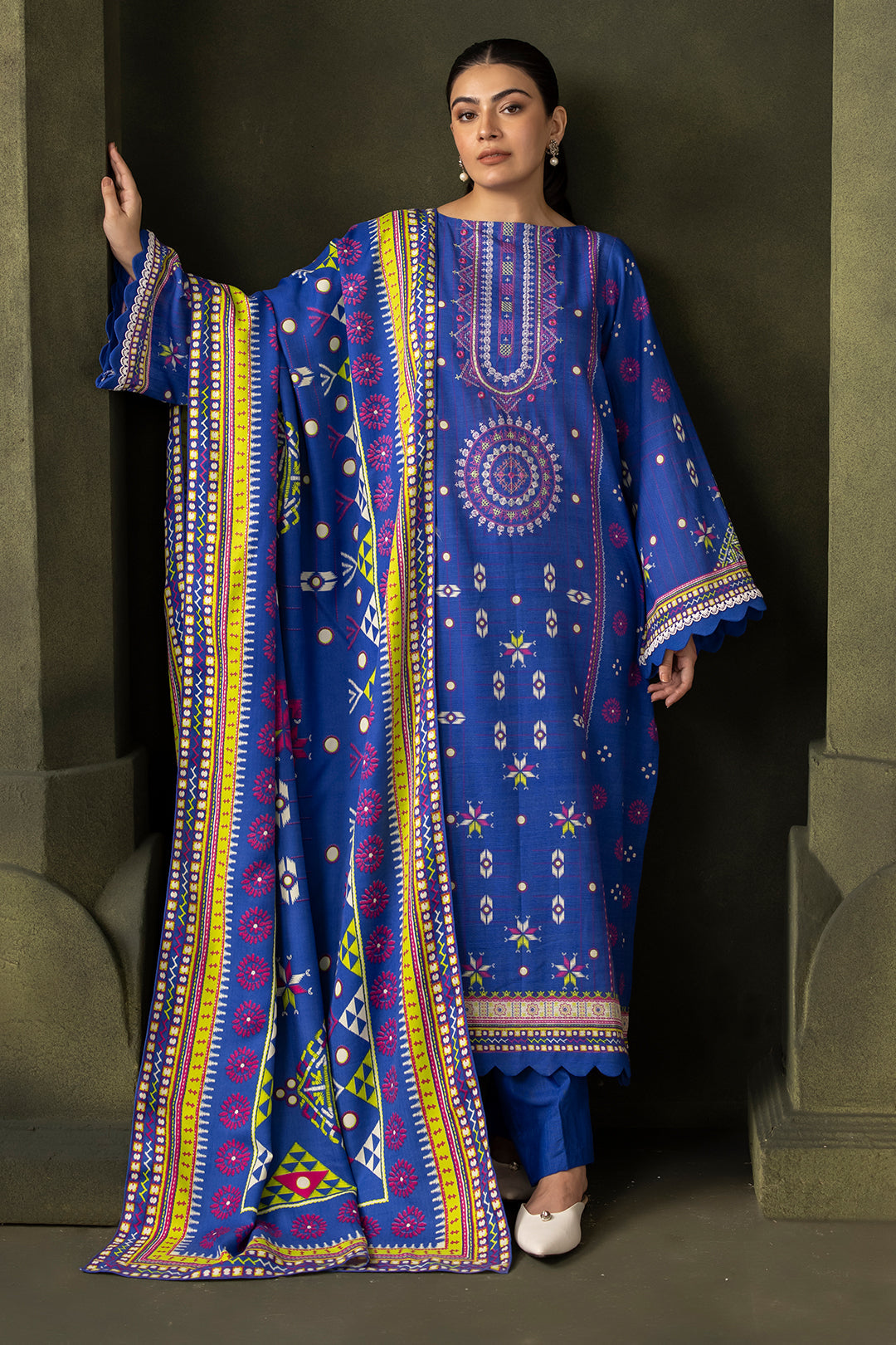 Zellbury | Unstitched 2 Piece Khaddar | Embroidered Shirt Dupatta - 0180