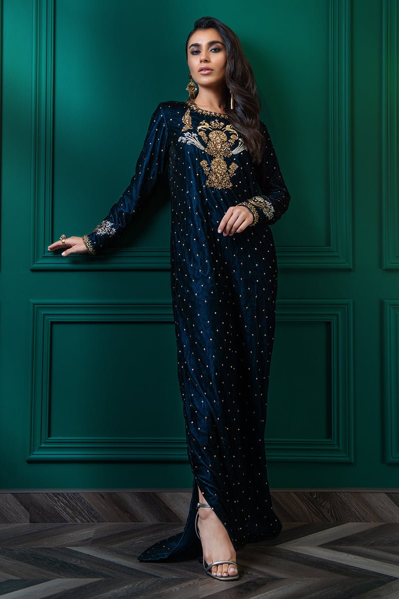 Wardha Saleem | Velvets Winter Fall 24 | Shikar Gah 2 M Deep Blue Velvet