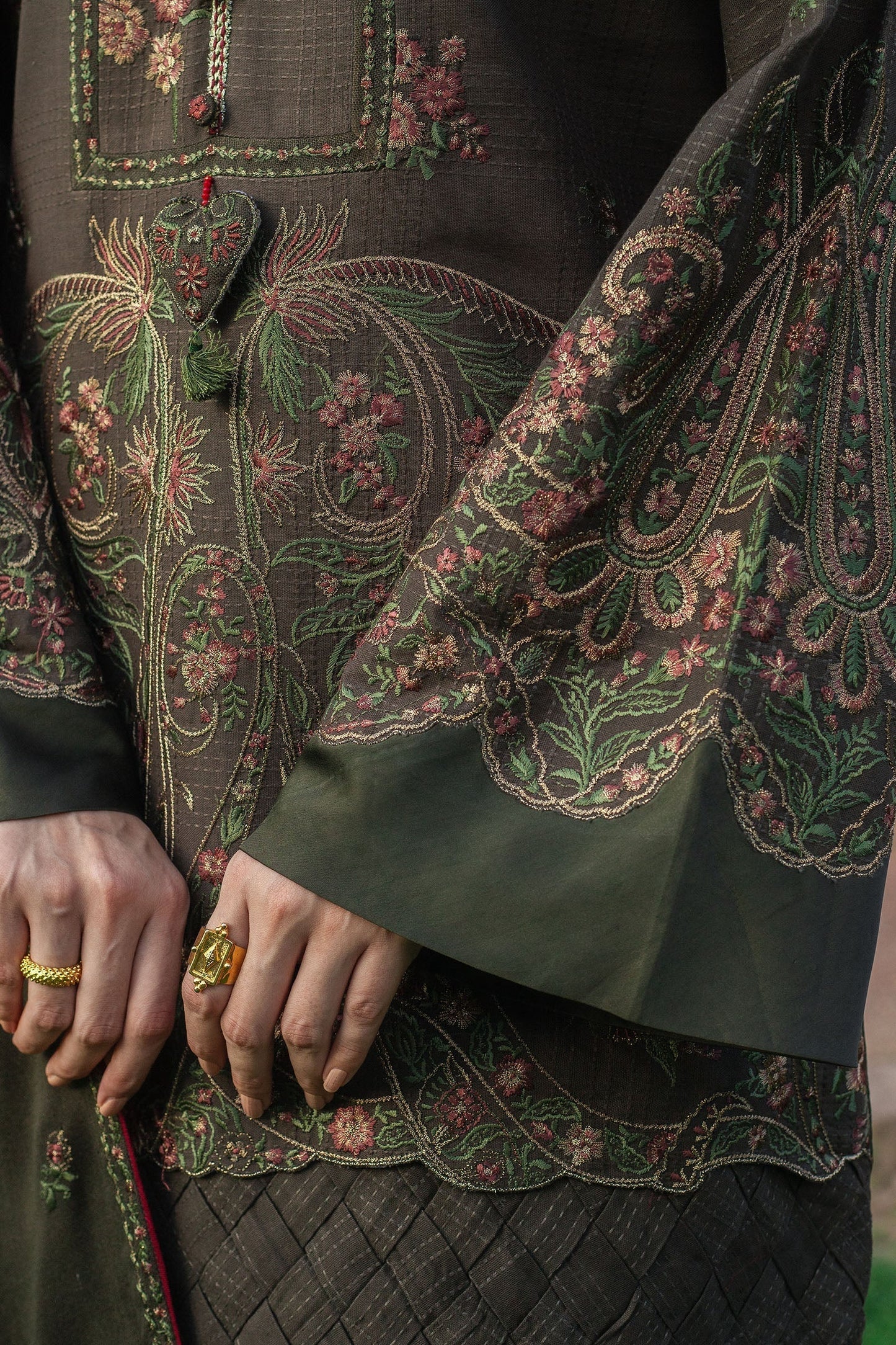 Zara Shahjahan | Winter 24 | ZOHREH-D5 - Pakistani Designer Dress - by Zara Sahjahan | Type: Ladies Clothes - 100% Original at Saira Sultan