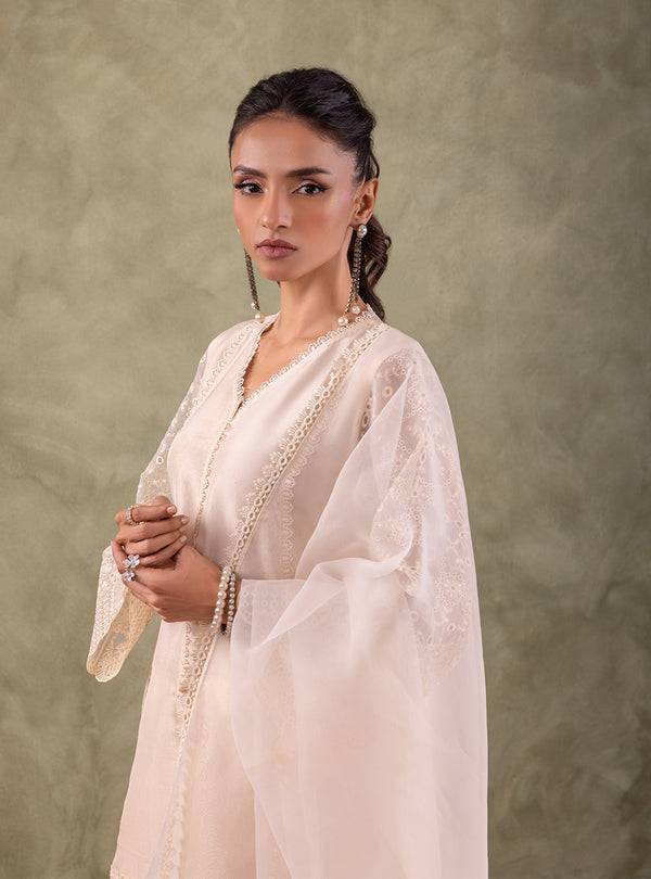 Zainab Chottani | Eid Edit | HAREEM - Pakistani Designer Dress - by Zainab Chottani | Type: Luxury - 100% Original at Saira Sultan