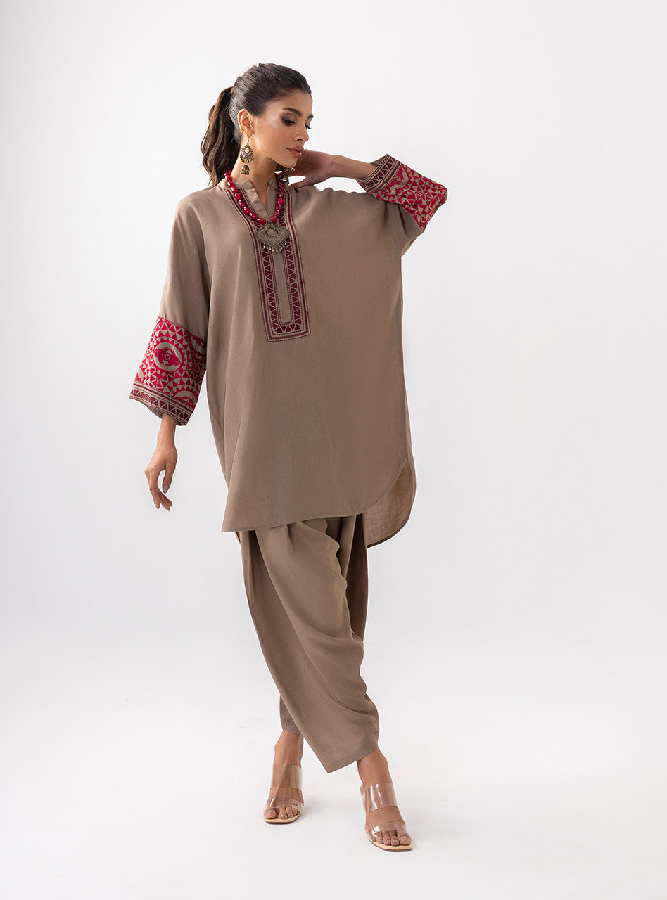 Zainab Chottani | Aara Casual Pret | Sandy Beige XL Rosy Brown Ecovero Viscose