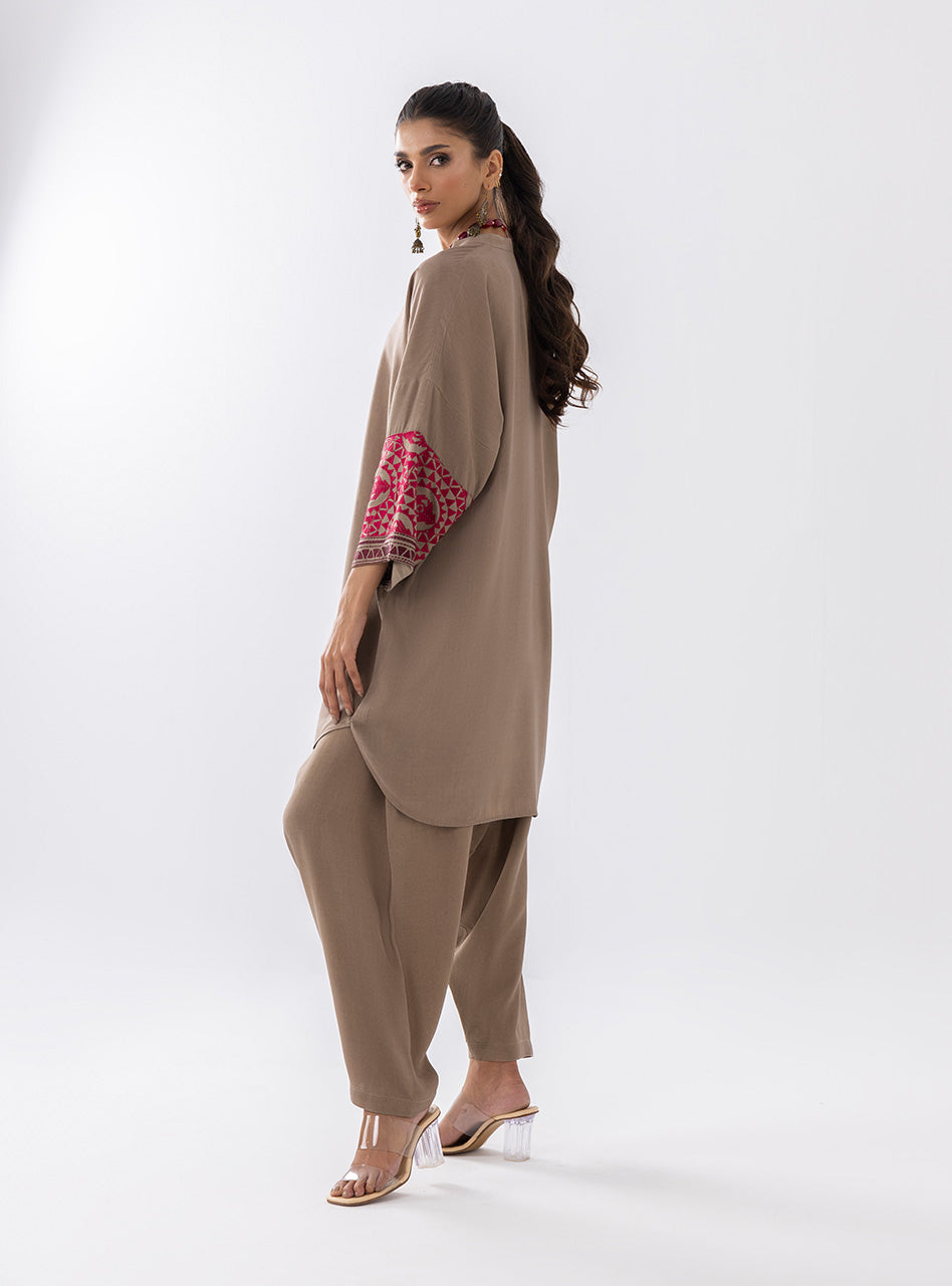 Zainab Chottani | Aara Casual Pret | Sandy Beige S Rosy Brown Ecovero Viscose