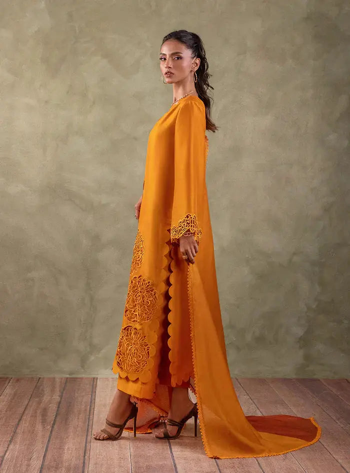Zainab Chottani | Eid Edit 24 | Burning Amber - Pakistani Designer Dress - by Zainab Chottani | Type: Formal - 100% Original at Saira Sultan