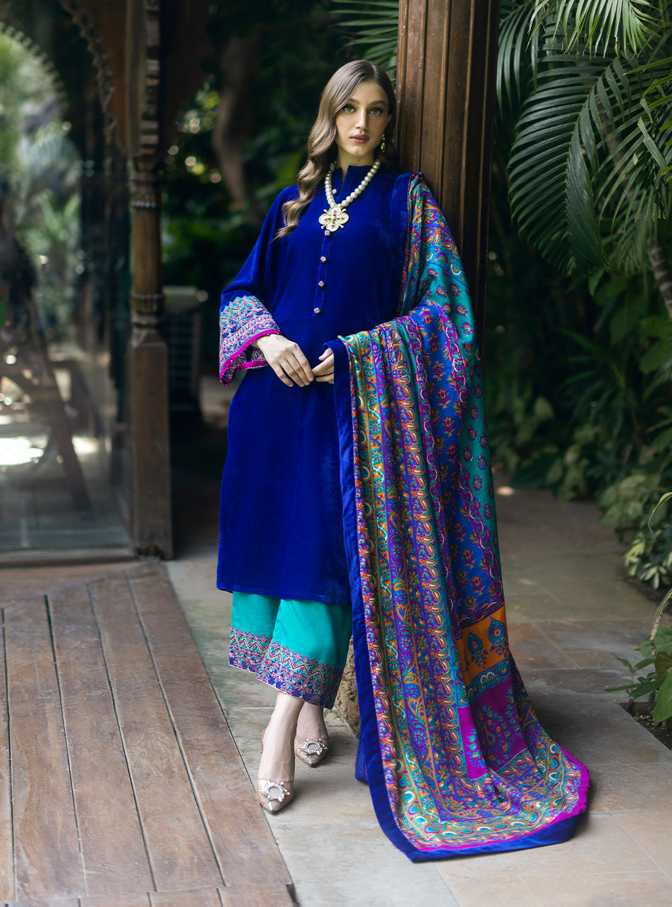 Zainab Chottani | Makhmal Luxe Pret | Shafaq S Electric Blue Velvet