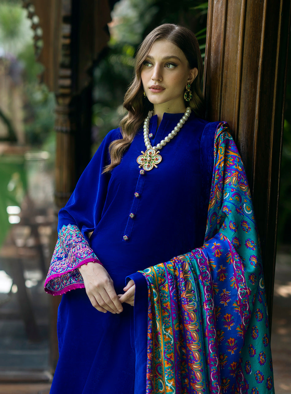 Zainab Chottani | Makhmal Luxe Pret | Shafaq L Electric Blue Velvet