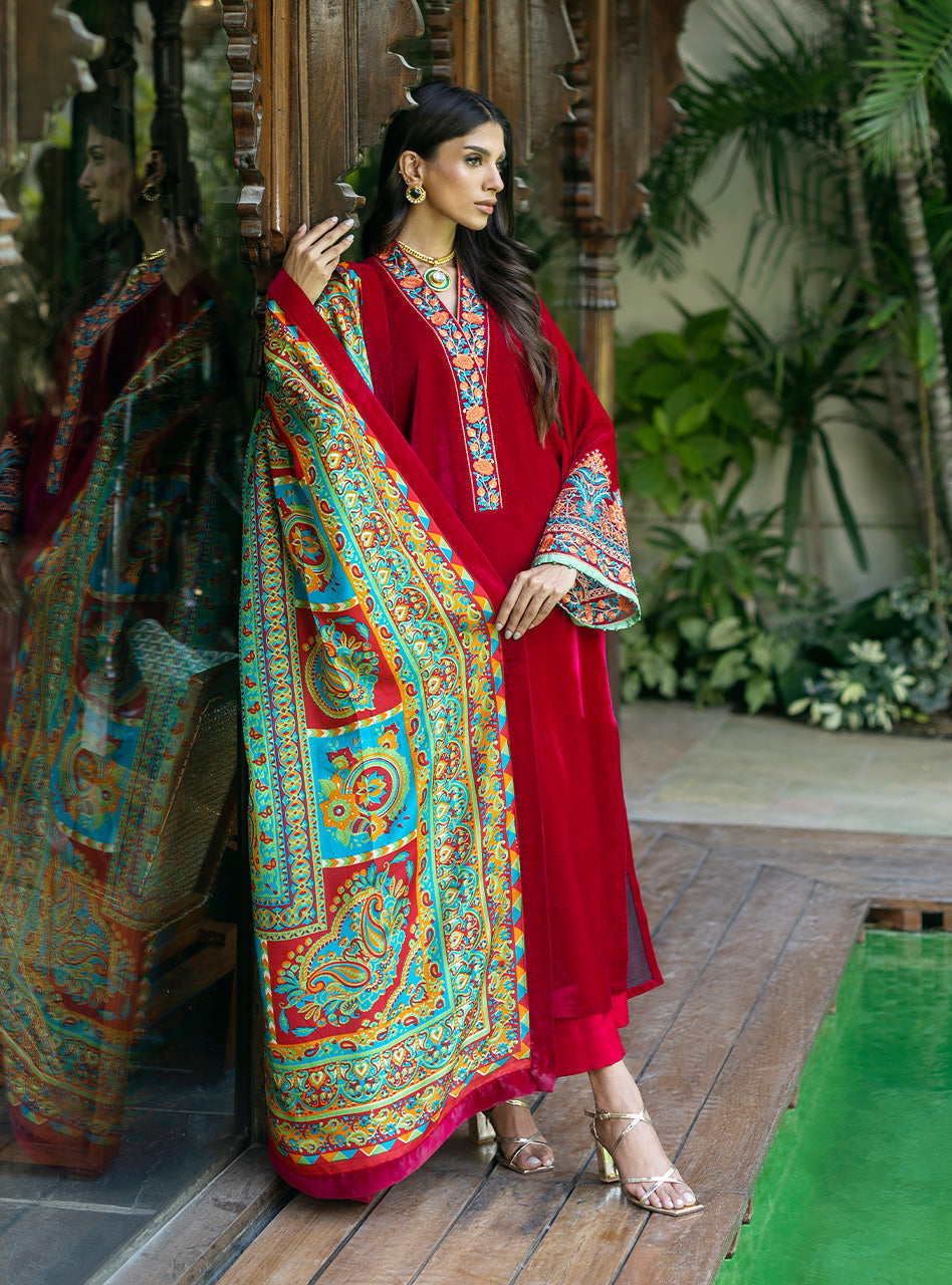 Zainab Chottani | Makhmal Luxe Pret | Shehla S Blood Red Velvet