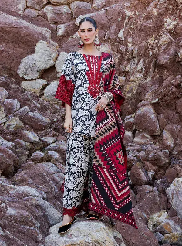 Zainab Chottani | Winter Shawls | Asna - Pakistani Designer Dress - by Zainab Chottani | Type: Luxury - 100% Original at Saira Sultan