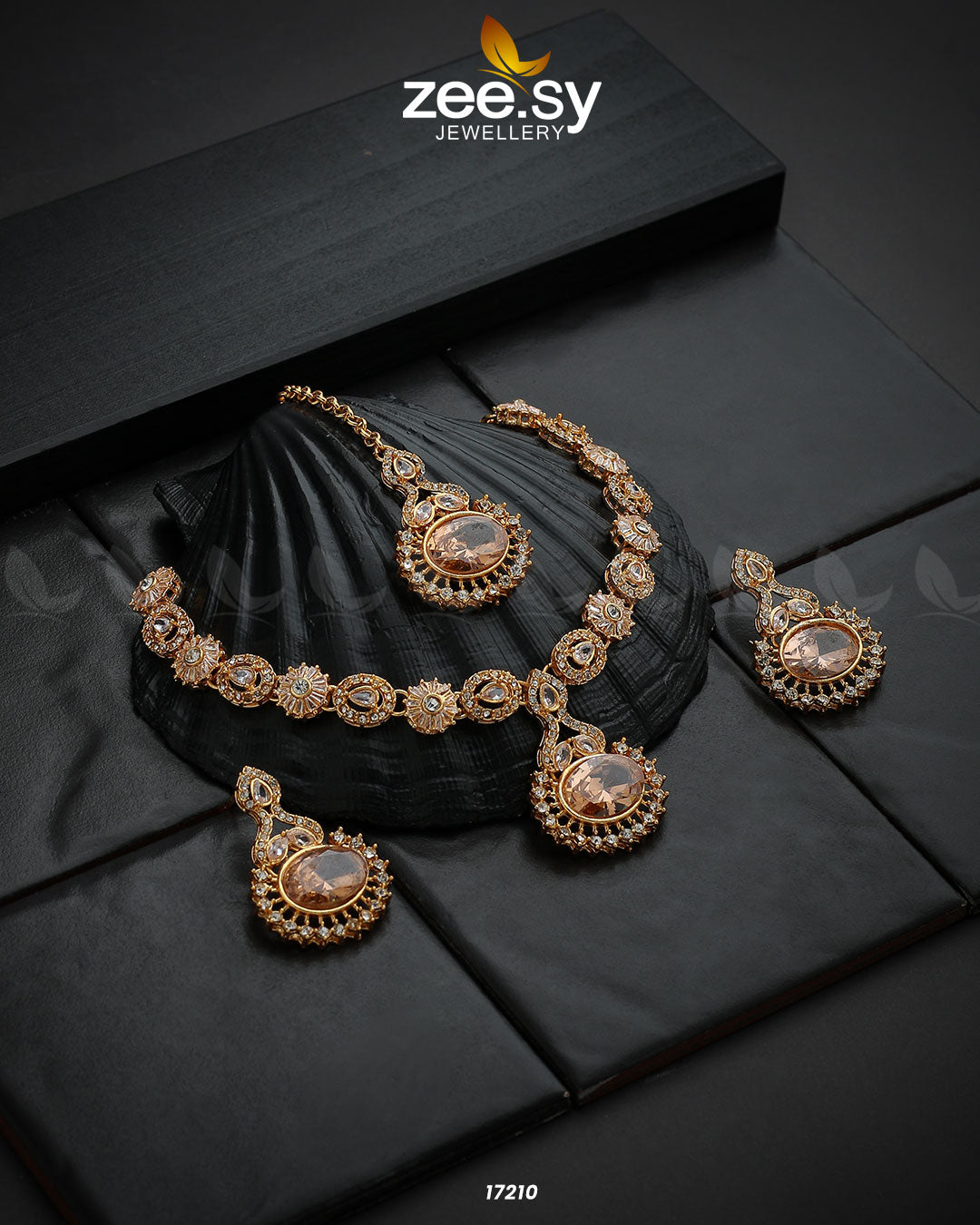 Zirconic Starburst Necklace Champagne