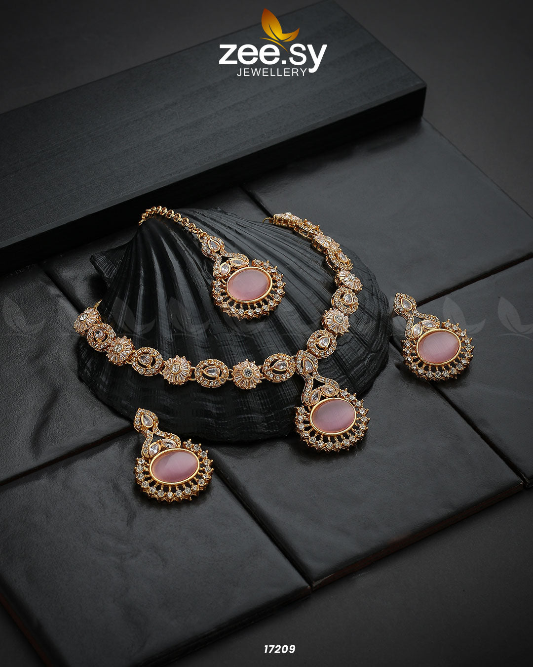 Zirconic Starburst Necklace Mint Pink