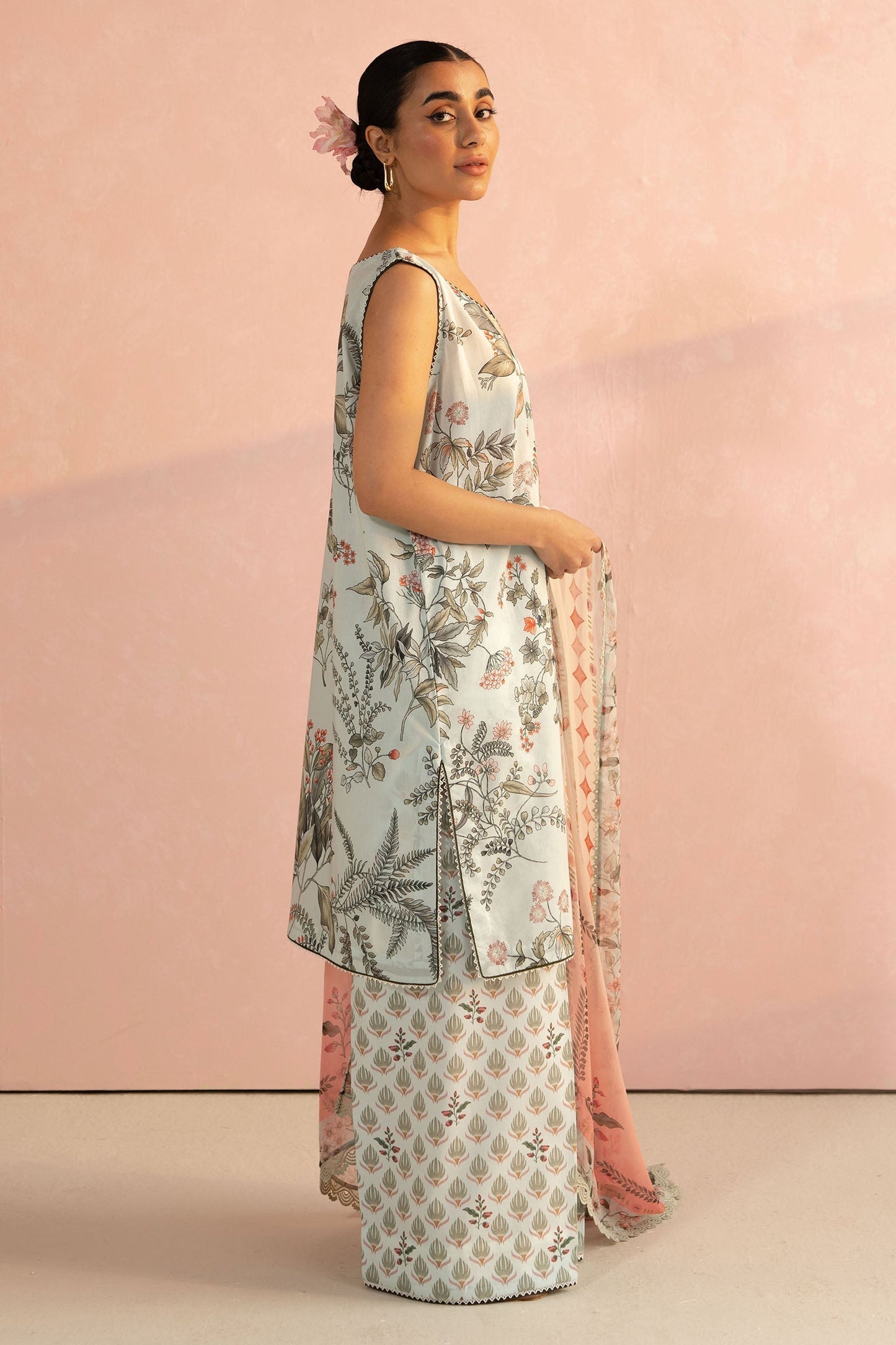 Zara Shahjahan | Coco Prints 25 | Zoe-7A M Off White Lawn