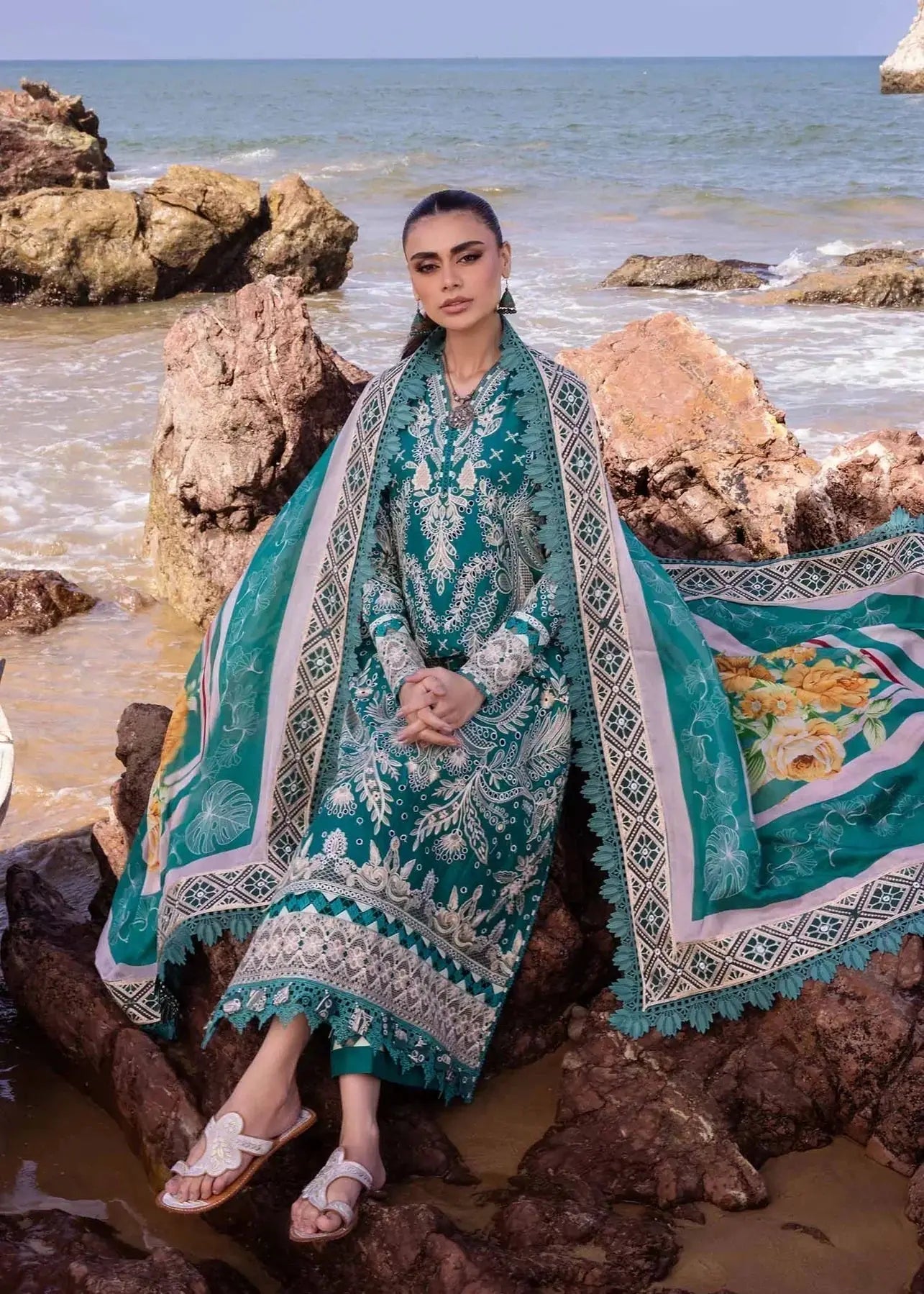 Akbar Aslam | Oasis Lawn 24 | Tweedia - Pakistani Designer Dress - by Akbar Aslam | Type: Luxury - 100% Original at Saira Sultan
