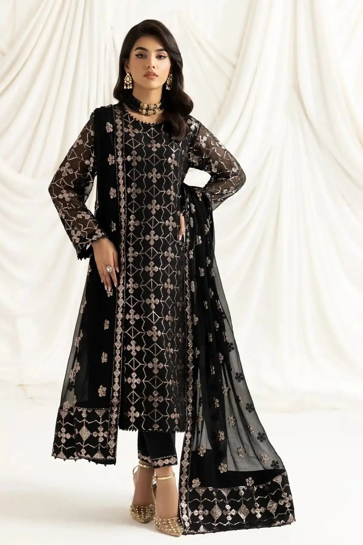 Alizeh | Dua Formals 23 | DUA-V02D04A-NAZIK(BLACK) - Pakistani Designer Dress - by Alizeh | Type: Formal - 100% Original at Saira Sultan