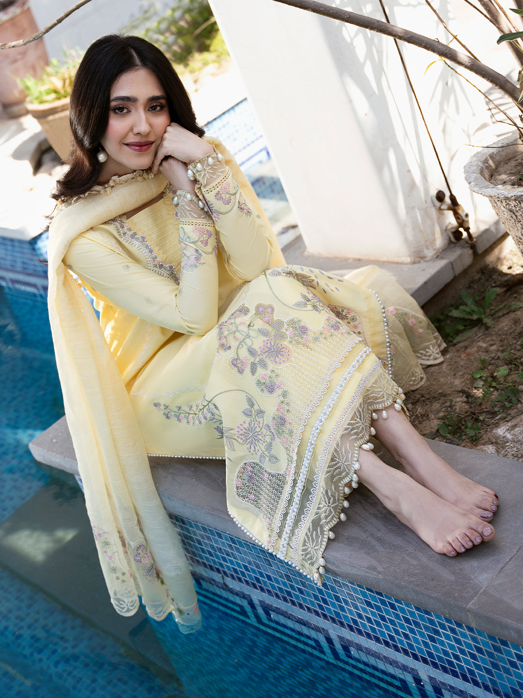 Izel | Mahveen Festive Lawn 25 | AMEL XL Pale Yellow Lawn
