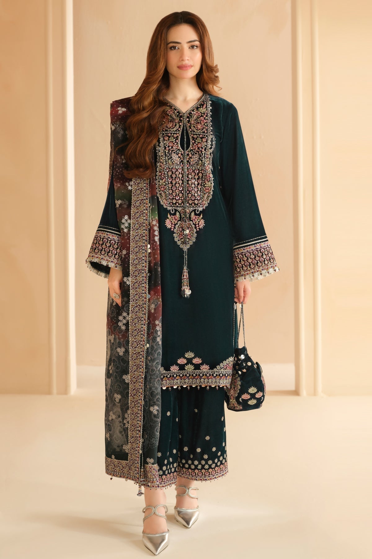 Jazmin | Velvet Edit 24 | Velvet Formal VF-2039 - Pakistani Designer Dress - by Jazmin | Type: Formal - 100% Original at Saira Sultan