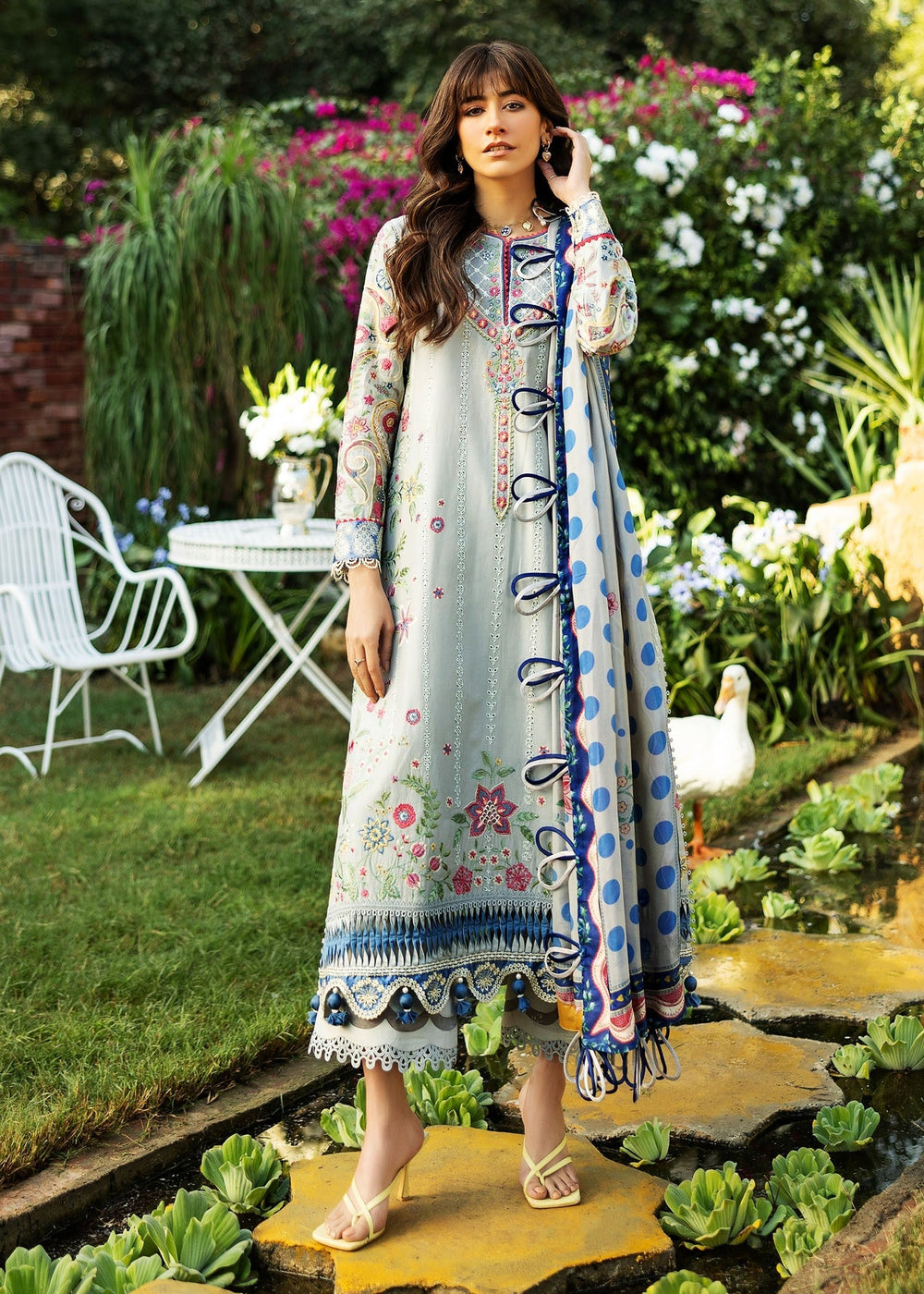 Sadaf Fawad Khan | Siraa Lawn 25 | PAISLEY GARDEN - A XS Light Gray Lawn