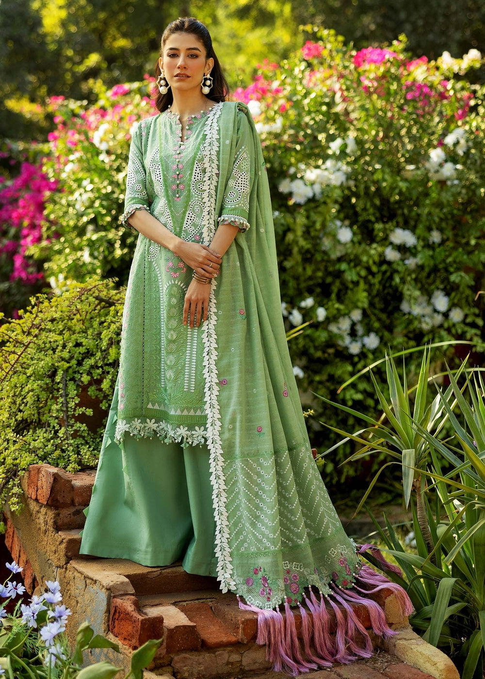 Sadaf Fawad Khan | Siraa Lawn 25 | FRENCH HEARTS - A XS Mint Green Lawn