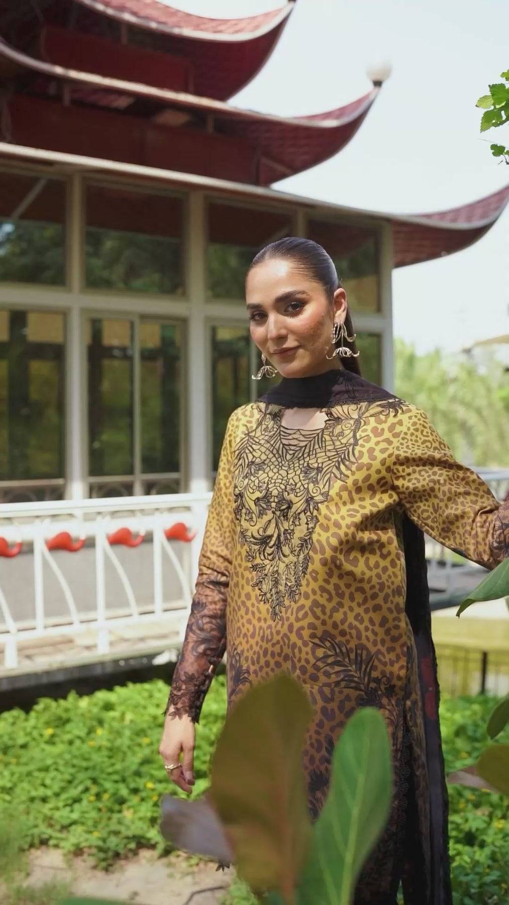 Rangrasiya | Lifestyle Summer Edit 25 | Hooria - Pakistani Designer Dress - by Rangrasiya | Type: Ladies Clothes - 100% Original at Saira Sultan