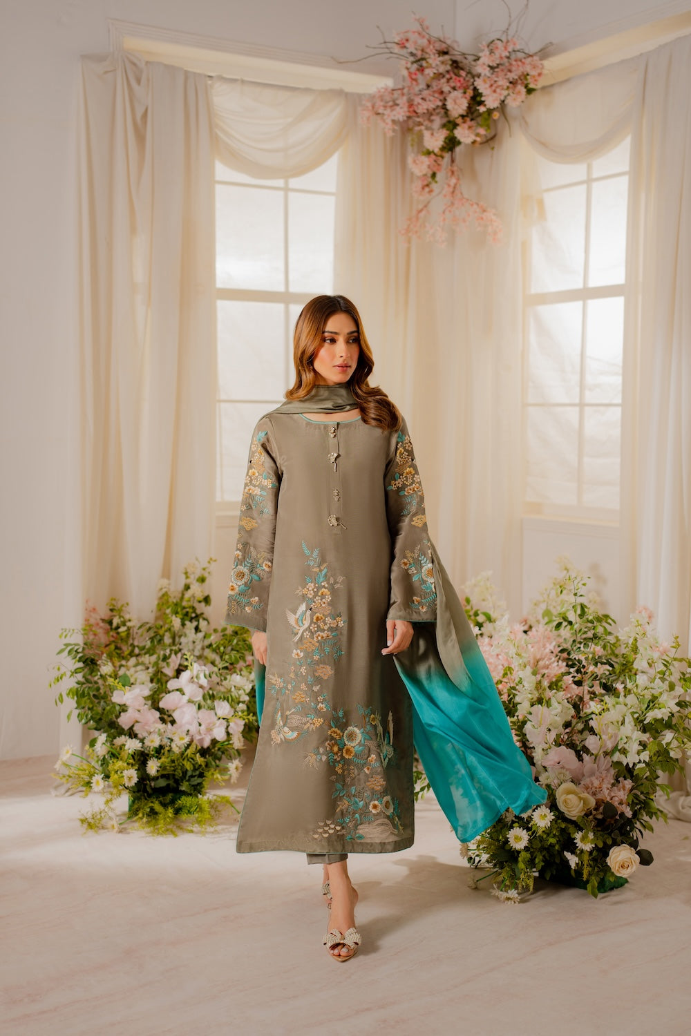 Vintage | Sohani Luxe | Raaha - Pakistani Designer Dress - by Vintage - Type : Ladies Clothes - 100% Original at Saira Sultan