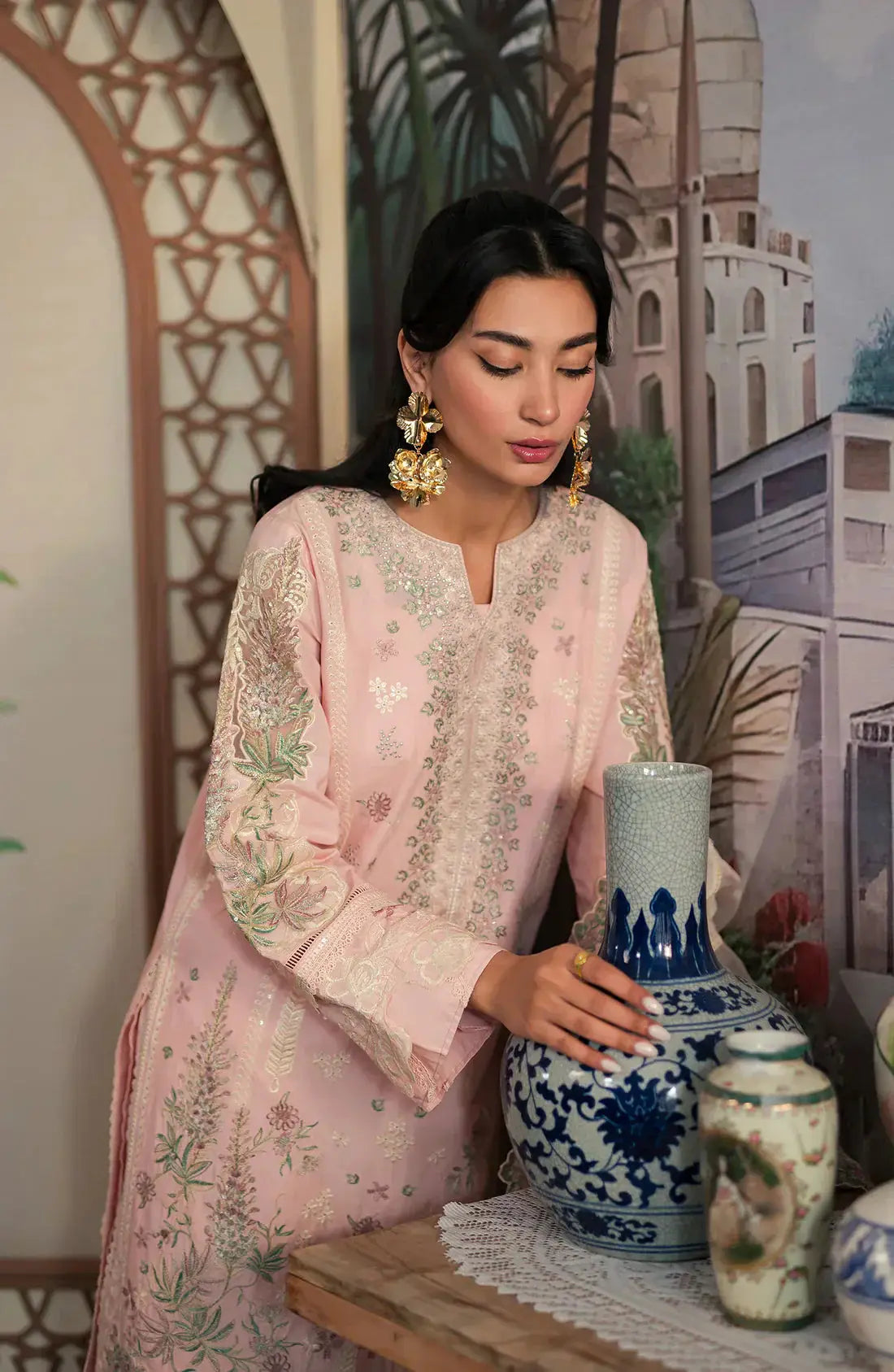 Emaan Adeel | Ayra Luxury Lawn 24 | AR-01 - Pakistani Designer Dress - by Emaan Adeel | Type: Luxury - 100% Original at Saira Sultan