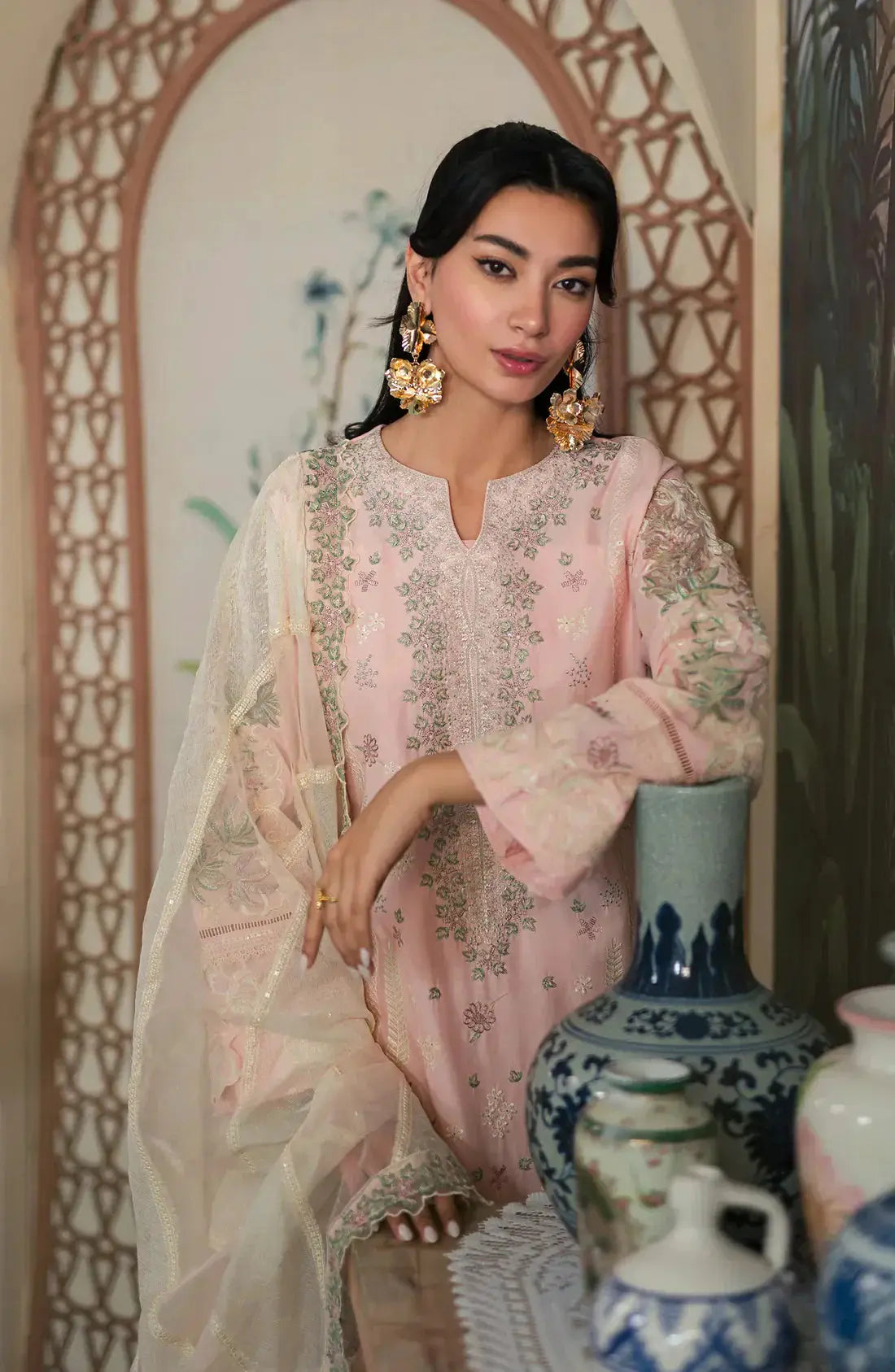Emaan Adeel | Ayra Luxury Lawn 24 | AR-01 - Pakistani Designer Dress - by Emaan Adeel | Type: Luxury - 100% Original at Saira Sultan