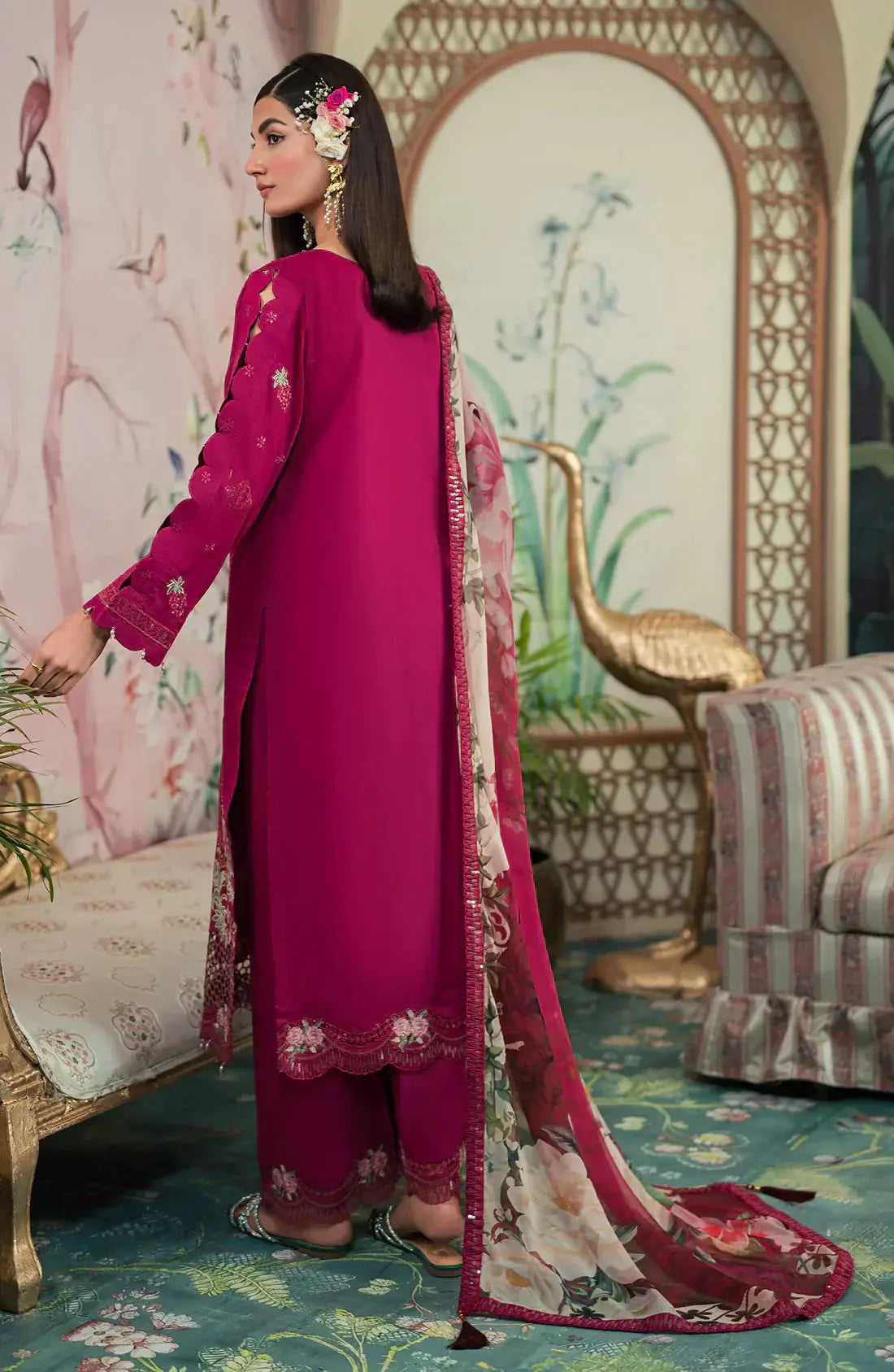 Emaan Adeel | Ayra Luxury Lawn 24 | AR-04 - Pakistani Designer Dress - by Emaan Adeel | Type: Luxury - 100% Original at Saira Sultan