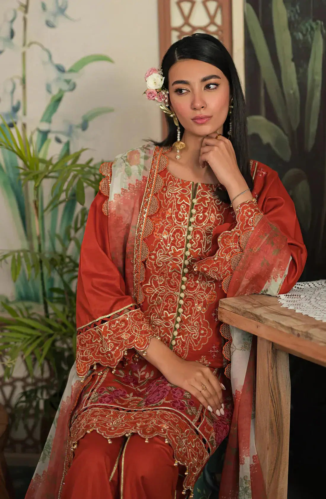 Emaan Adeel | Ayra Luxury Lawn 24 | - Pakistani Designer Dress - by Emaan Adeel | Type: Luxury - 100% Original at Saira Sultan