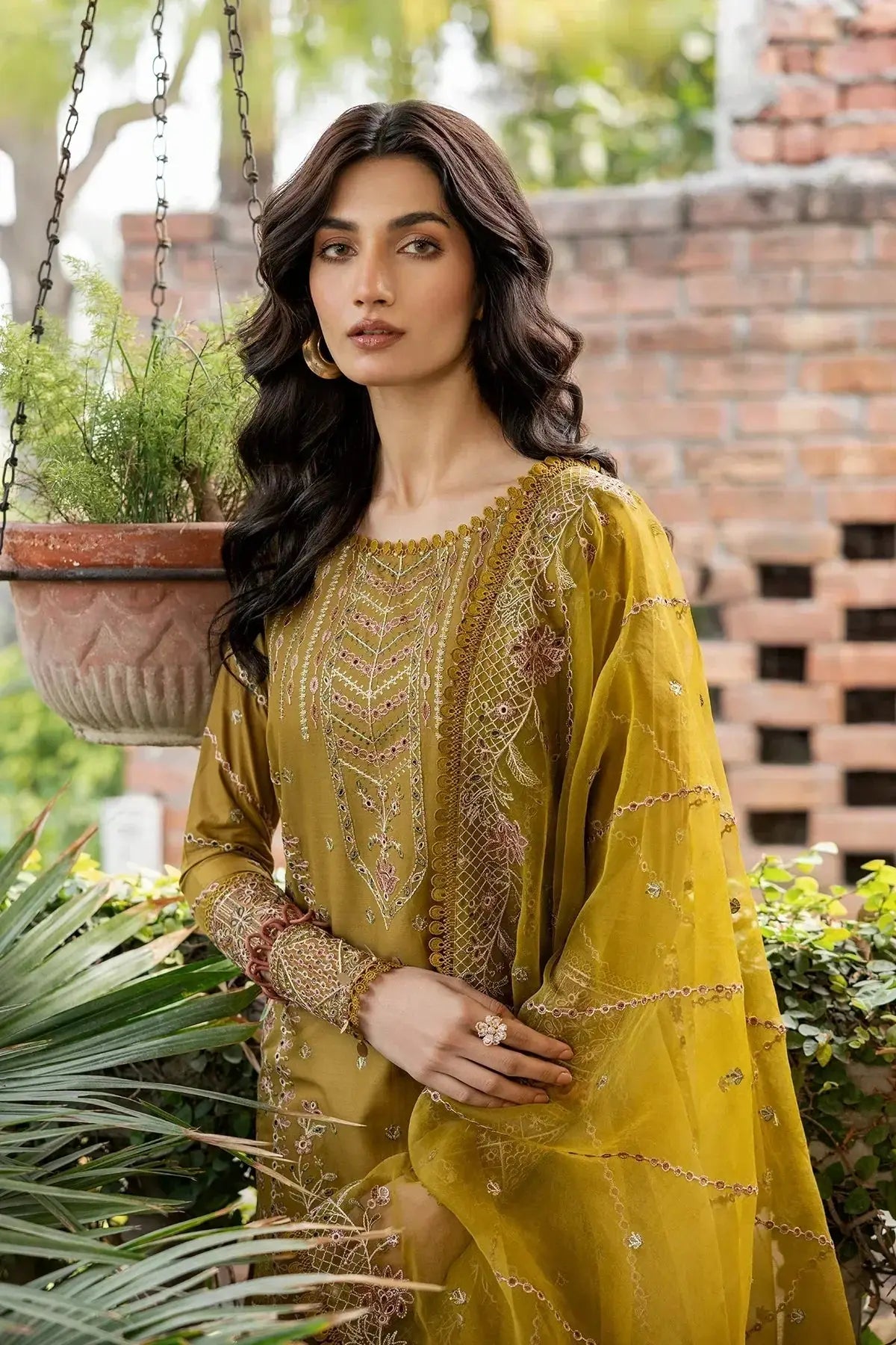 Farasha | Bahaar Embroidered Lawn | Summer Bloom - Pakistani Designer Dress - by Farasha | Type: Luxury - 100% Original at Saira Sultan