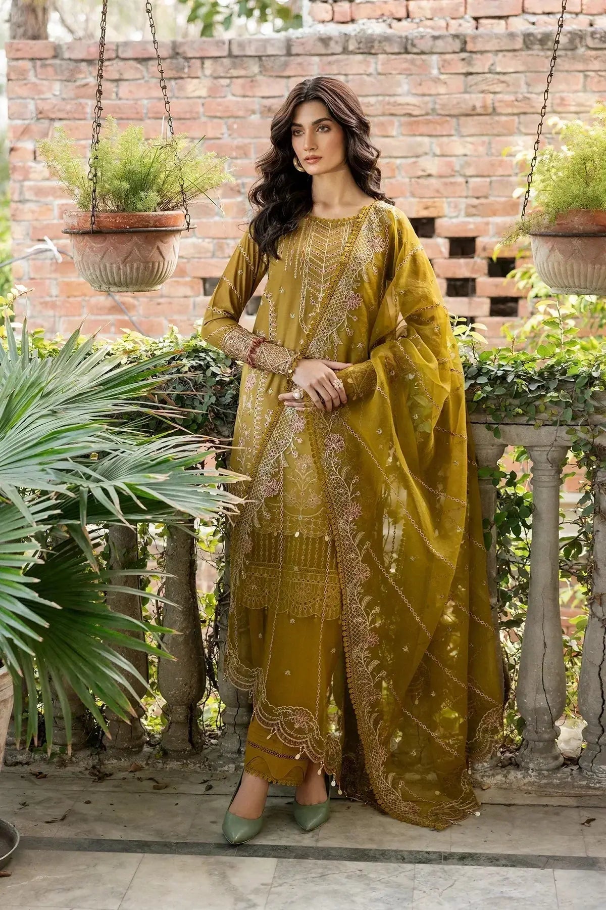 Farasha | Bahaar Embroidered Lawn | Summer Bloom - Pakistani Designer Dress - by Farasha | Type: Luxury - 100% Original at Saira Sultan