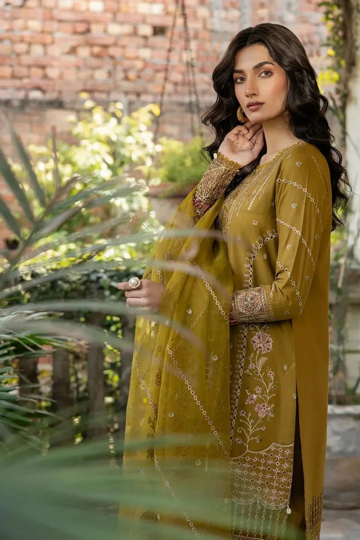 Farasha | Bahaar Embroidered Lawn | Summer Bloom - Pakistani Designer Dress - by Farasha | Type: Luxury - 100% Original at Saira Sultan