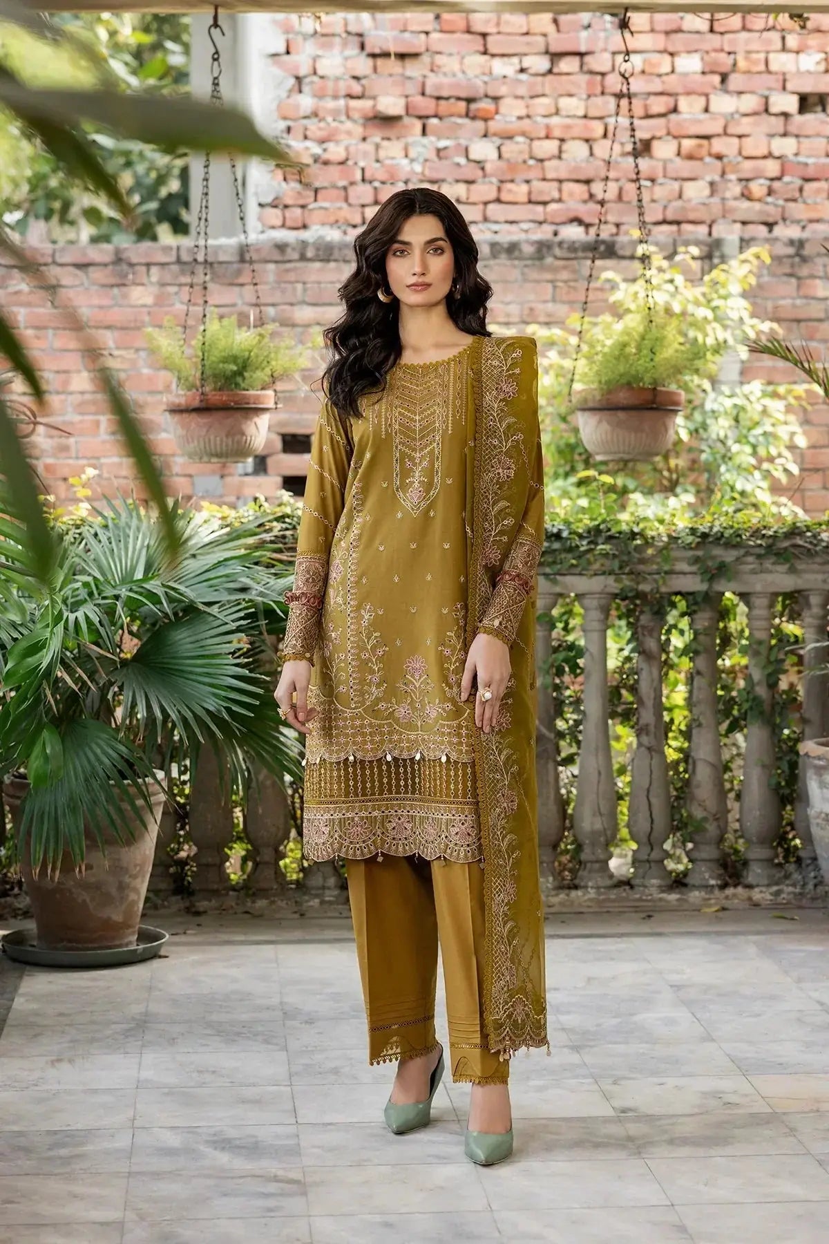 Farasha | Bahaar Embroidered Lawn | Summer Bloom - Pakistani Designer Dress - by Farasha | Type: Luxury - 100% Original at Saira Sultan