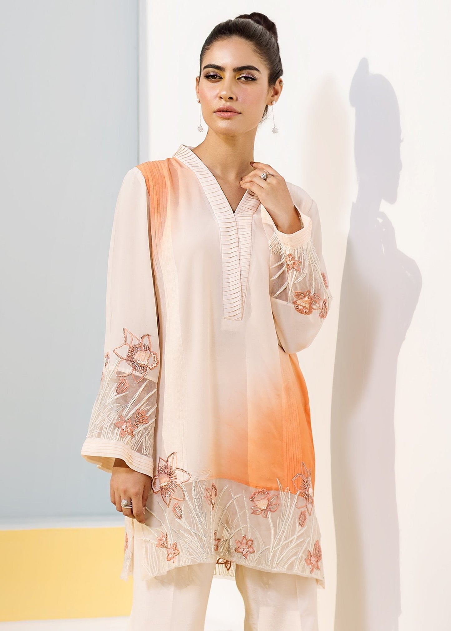 Hana | Daffodils Ready to Wear | Jet Fire M Off White