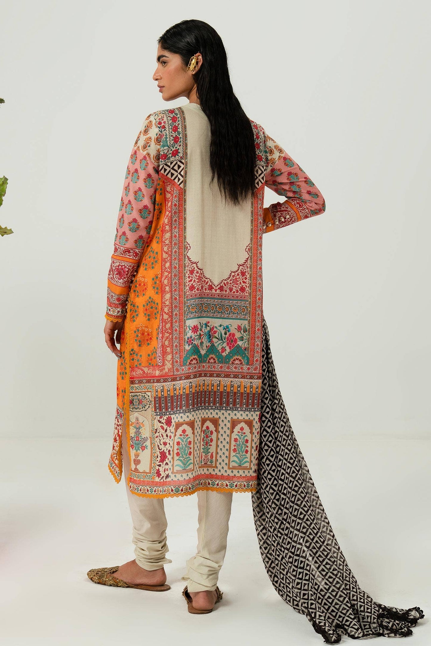 Sana Safinaz | Mahay Summer Lawn 24 | S-25 - Pakistani Designer Dress - by Sana Safinaz | Type: Luxury - 100% Original at Saira Sultan