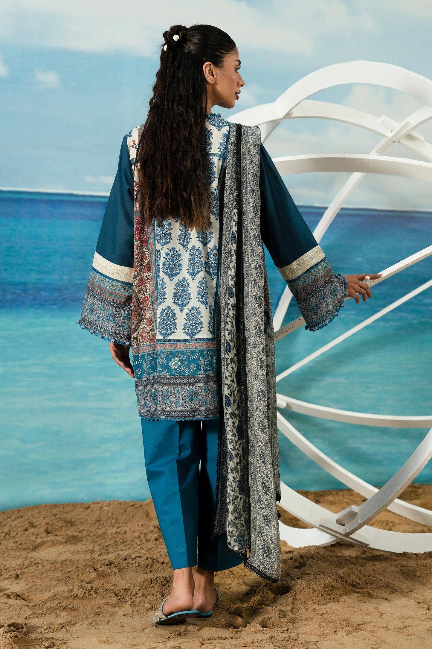 Sana Safinaz | Mahay Summer Lawn 24 | S-19 - Pakistani Designer Dress - by Sana Safinaz | Type: Luxury - 100% Original at Saira Sultan