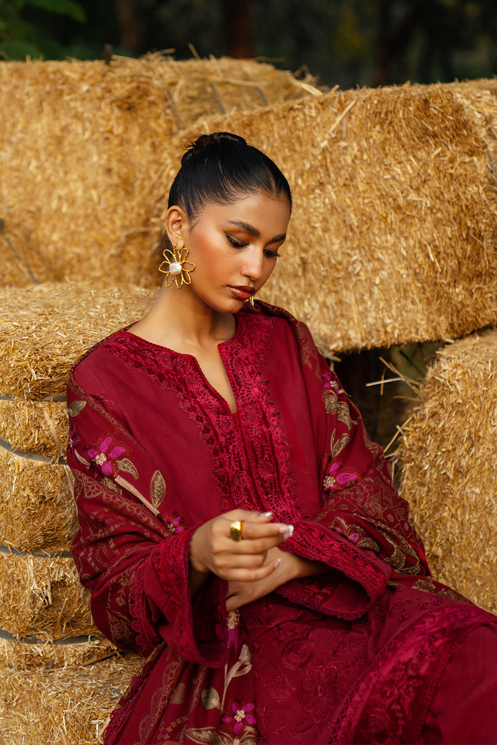 Saira Rizwan | Winter 2024 | ESPER-SRW24-05 S Maroon Velvet