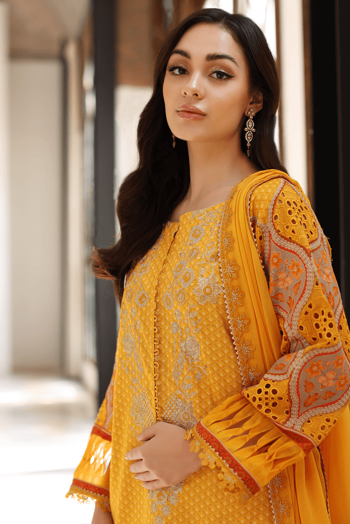 Charizma | Ramzan Edit | RE4-06 - Pakistani Designer Dress - by Charizma | Type: Luxury - 100% Original at Saira Sultan
