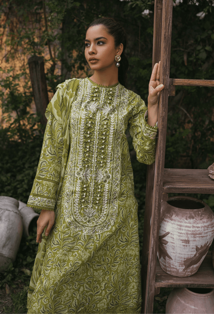 Humdum | Gardenia Lawn | D09 - Pakistani Designer Dress - by HumDum | Type: Luxury - 100% Original at Saira Sultan