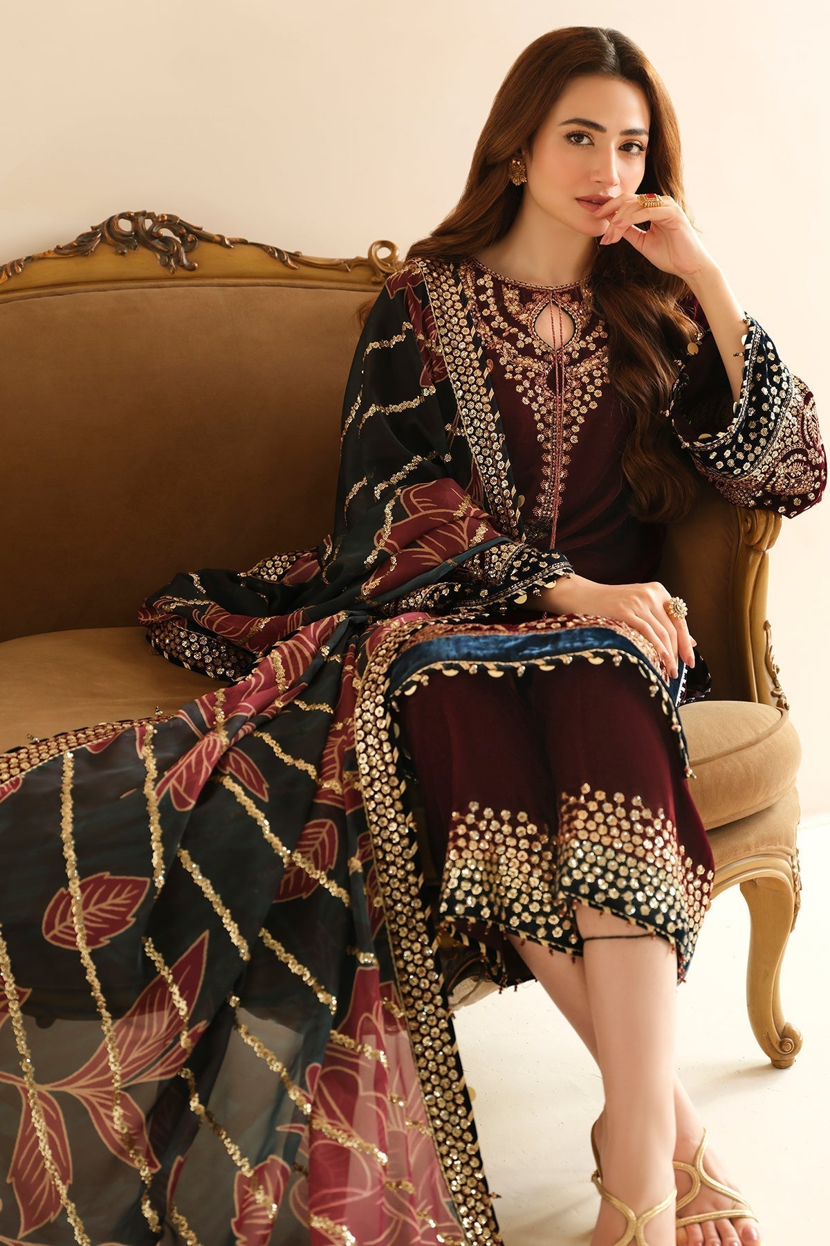 Jazmin | Velvet Edit 24 | Velvet Formal VF-2038 - Pakistani Designer Dress - by Jazmin | Type: Formal - 100% Original at Saira Sultan