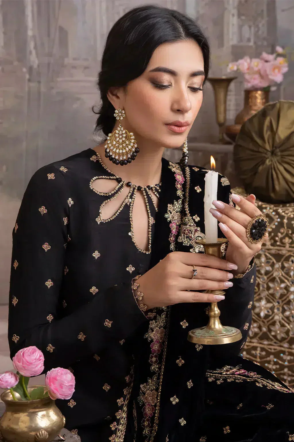 Iznik | Festive Velvet 23 | IV-28 LEILA - Pakistani Designer Dress - by Iznik | Type: Formal - 100% Original at Saira Sultan