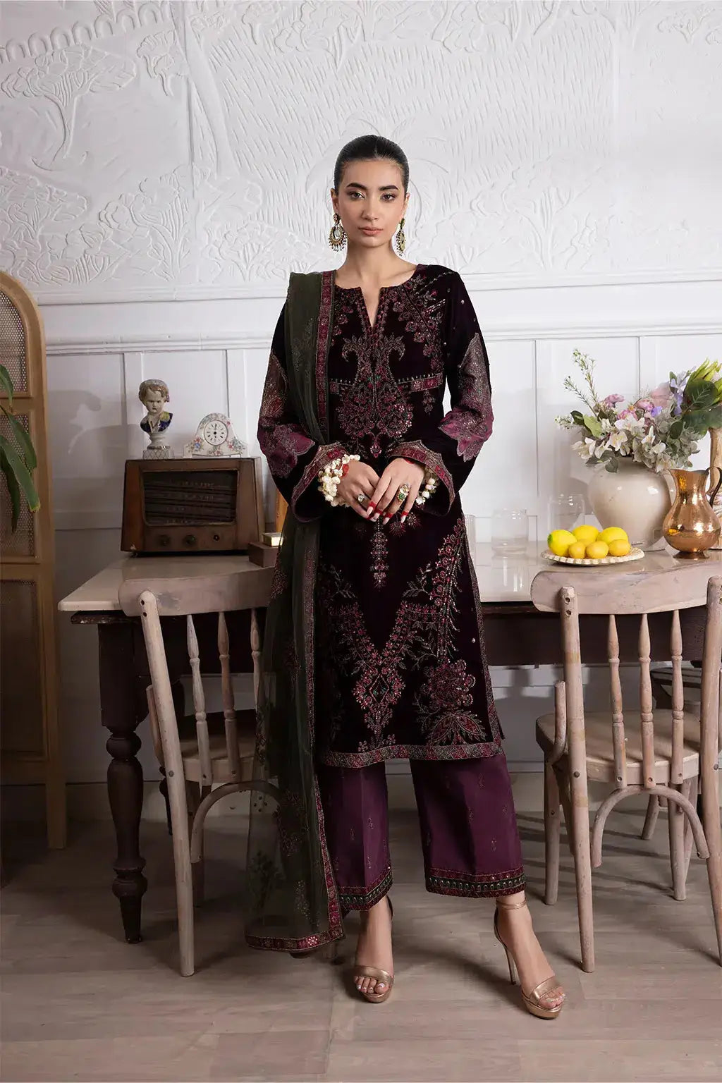 Iznik | Festive Velvet 23 | IV-30 AZITAH - Pakistani Designer Dress - by Iznik | Type: Formal - 100% Original at Saira Sultan