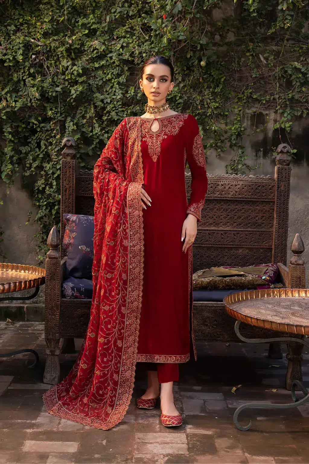 Iznik | Festive Velvet 23 | IV-37 MANIJEH - Pakistani Designer Dress - by Iznik | Type: Formal - 100% Original at Saira Sultan