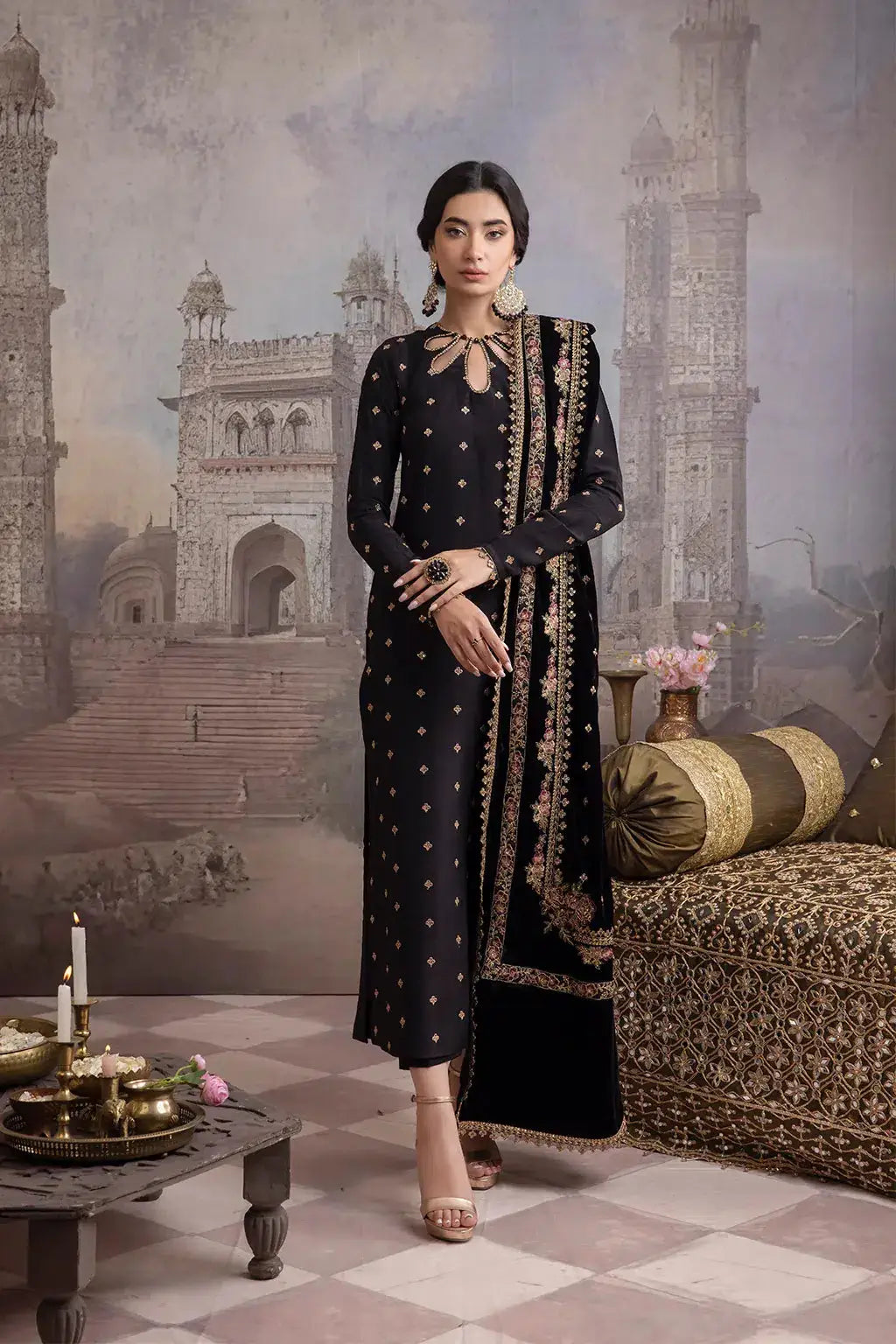 Iznik | Festive Velvet 23 | IV-28 LEILA - Pakistani Designer Dress - by Iznik | Type: Formal - 100% Original at Saira Sultan