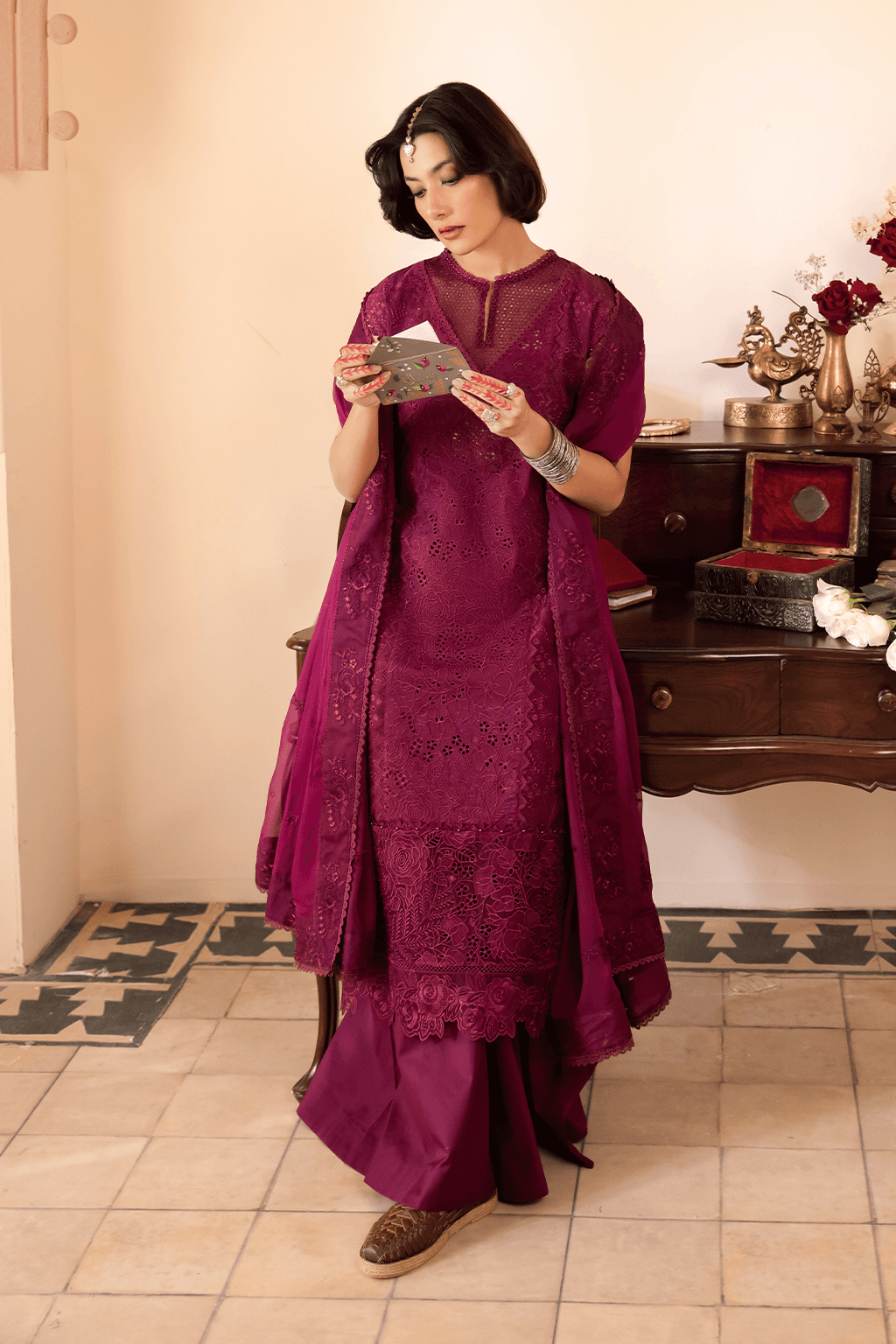 Iznik | Nani Ka Ghar | NKG-11 - Pakistani Designer Dress - by Iznik | Type: Luxury - 100% Original at Saira Sultan
