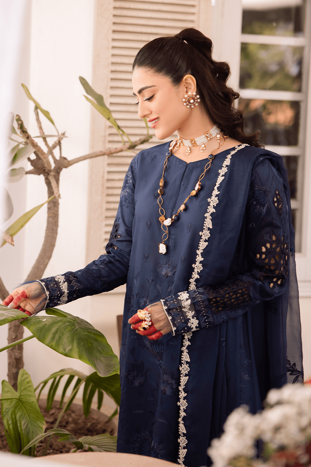 Iznik | Nani Ka Ghar | NKG-03 - Pakistani Designer Dress - by Iznik | Type: Luxury - 100% Original at Saira Sultan