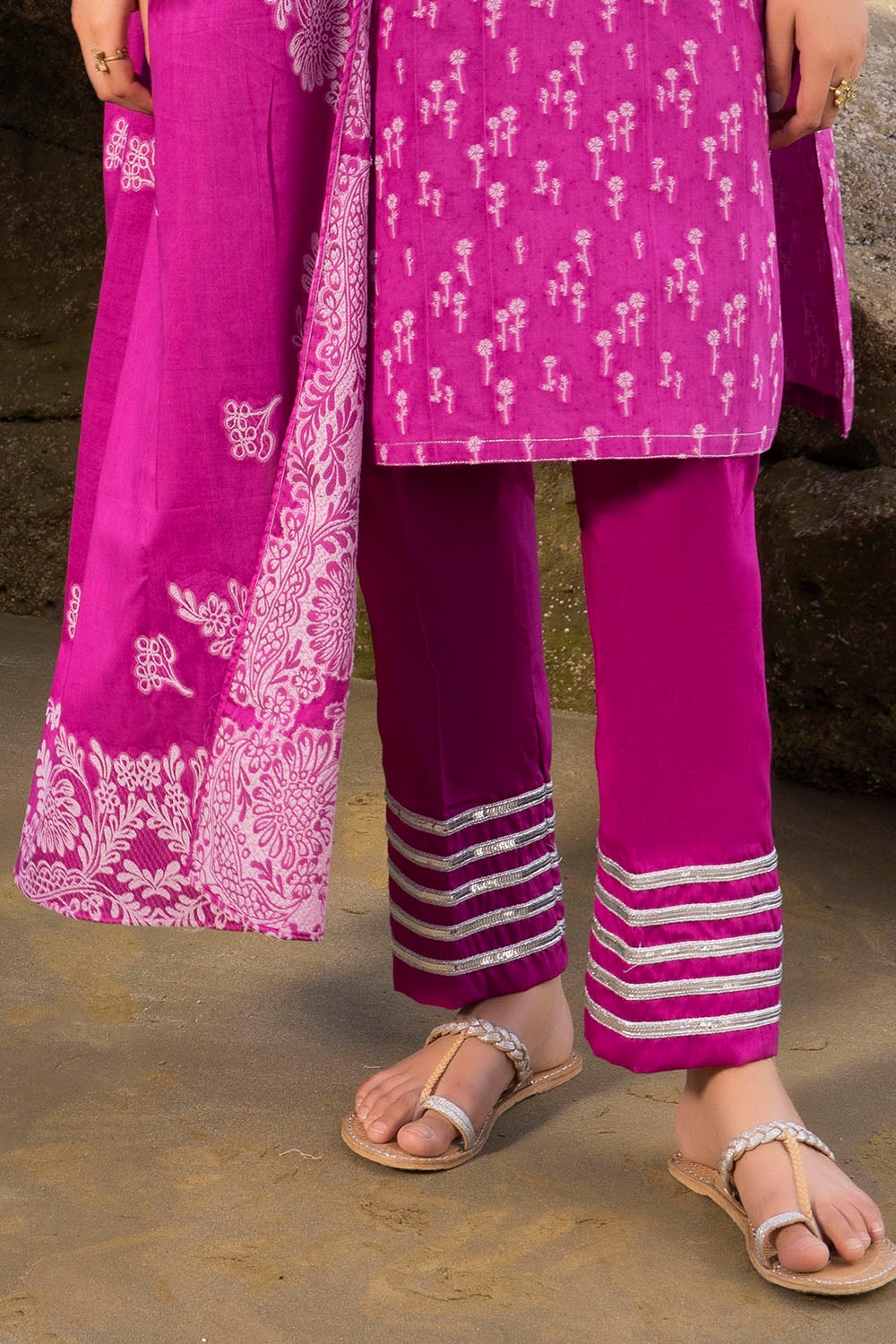 Gul Ahmed | Taara 25 |JD-42010 XL Magenta Jacquard