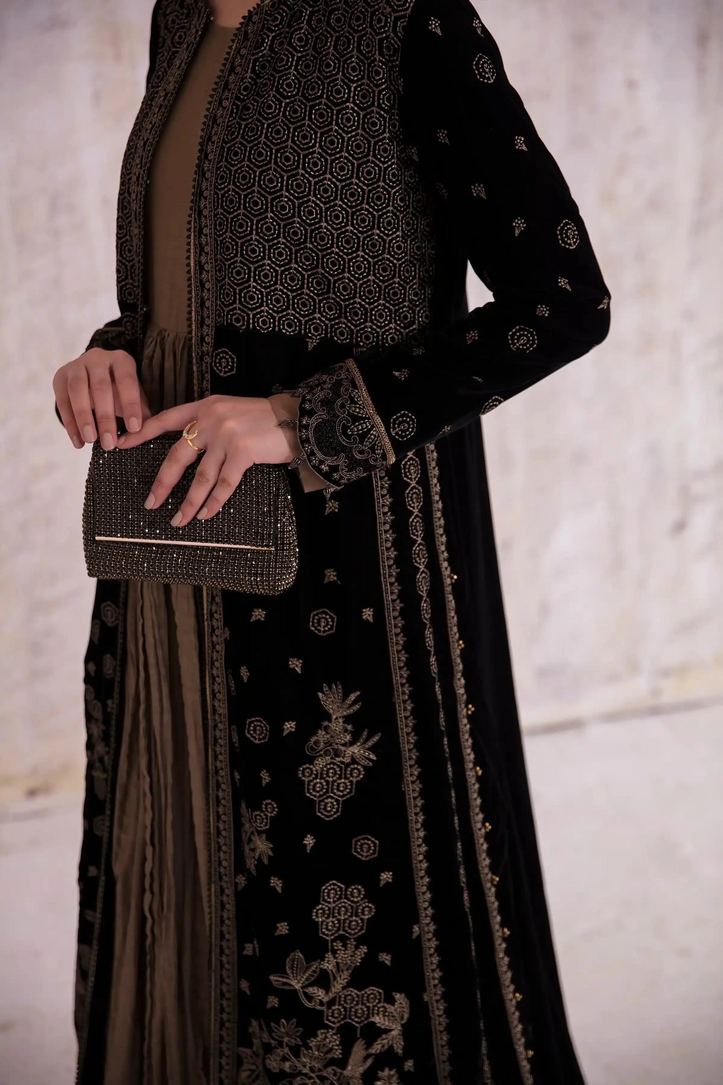 Jazmin | Velvet 23 | VF-2001 - Pakistani Designer Dress - by Jazmin | Type: Formal - 100% Original at Saira Sultan