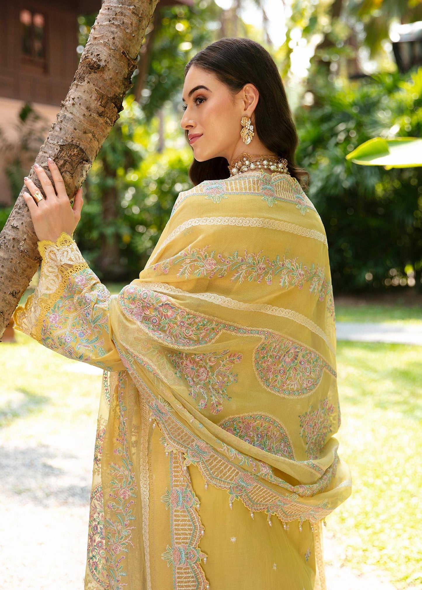 Kanwal Malik | Sareen Luxury Lawn 24 | Vanessa - Pakistani Designer Dress - by Kanwal Malik | Type: Luxury - 100% Original at Saira Sultan