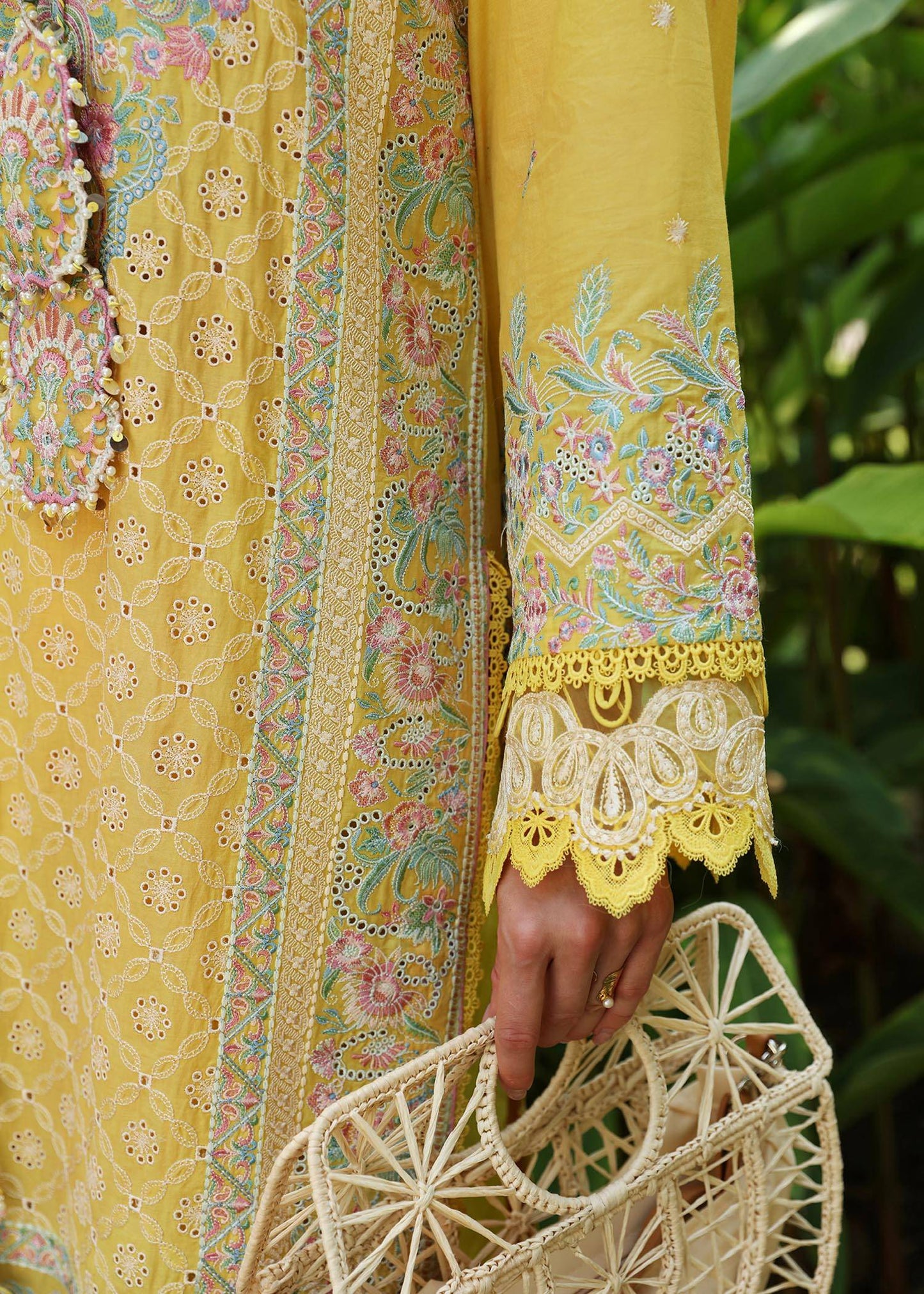 Kanwal Malik | Sareen Luxury Lawn 24 | Vanessa - Pakistani Designer Dress - by Kanwal Malik | Type: Luxury - 100% Original at Saira Sultan